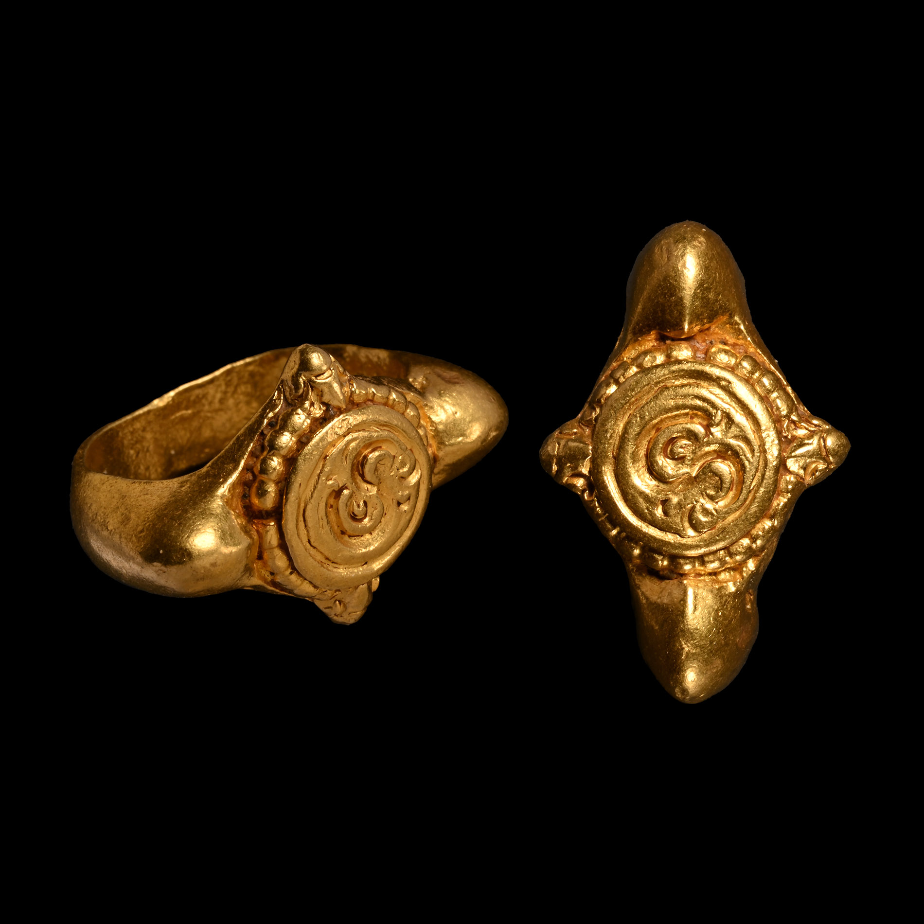 South East Asian Decorated Gold Ring