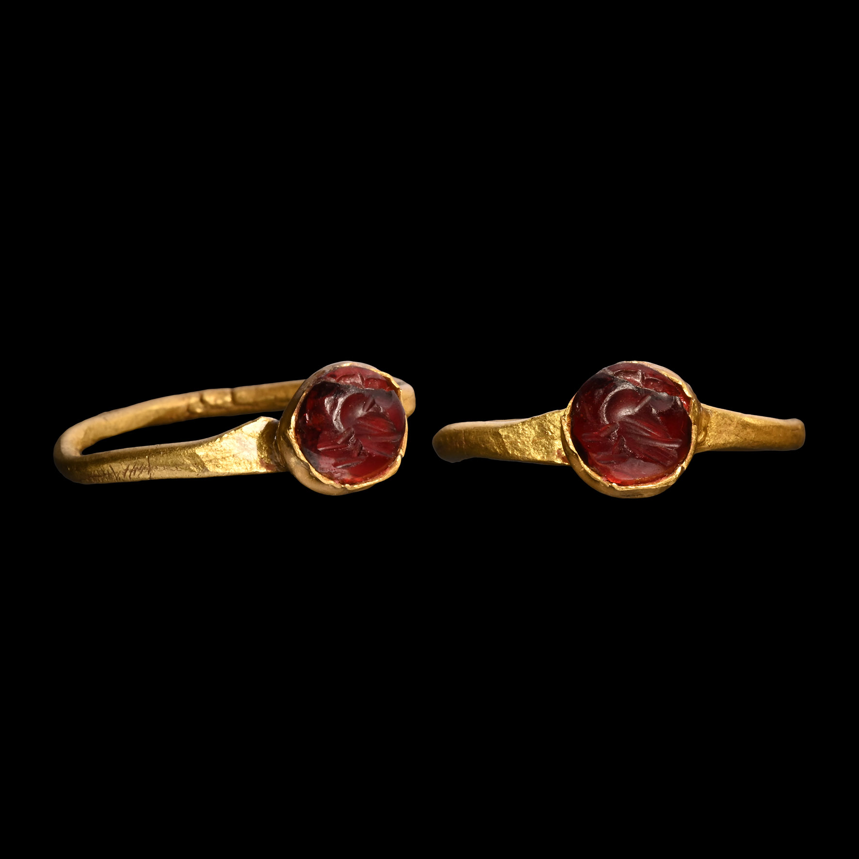 Roman Gold Ring with Bird Gemstone