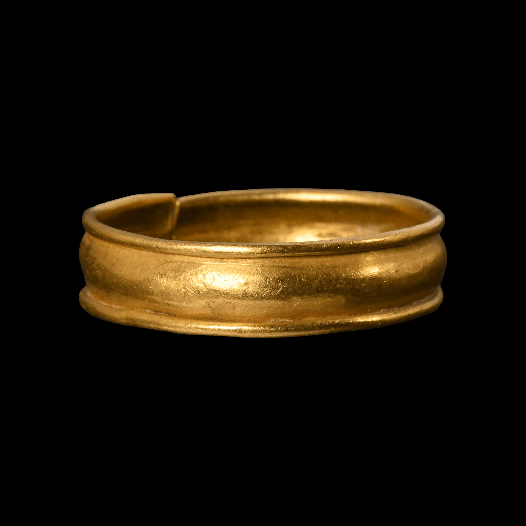 Medieval Banded Gold Ring