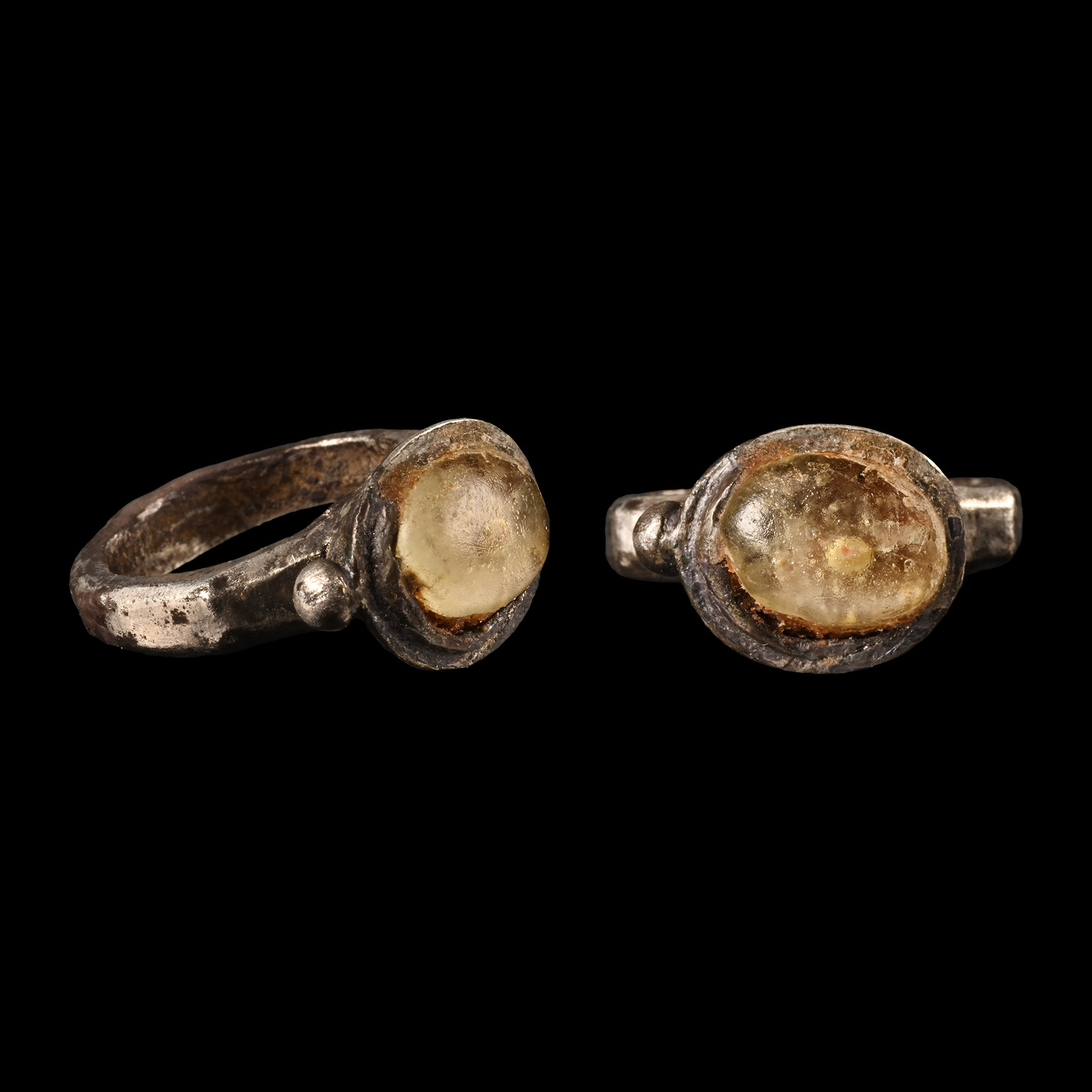 Sassanian Silver Ring with Gemstone