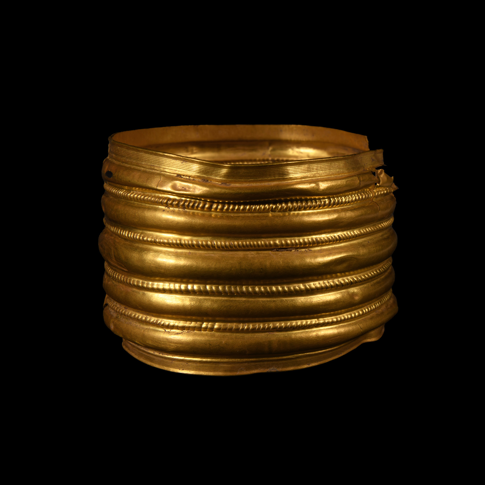Large European Bronze Age Gold Ribbed Bangle