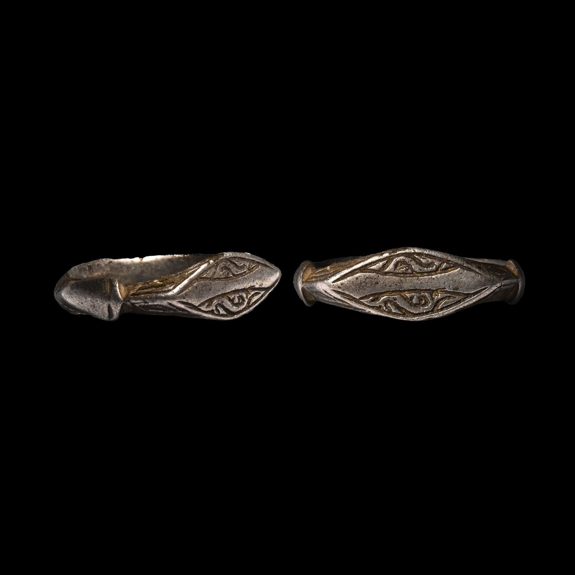 Medieval Period Decorated Silver Signet Ring
