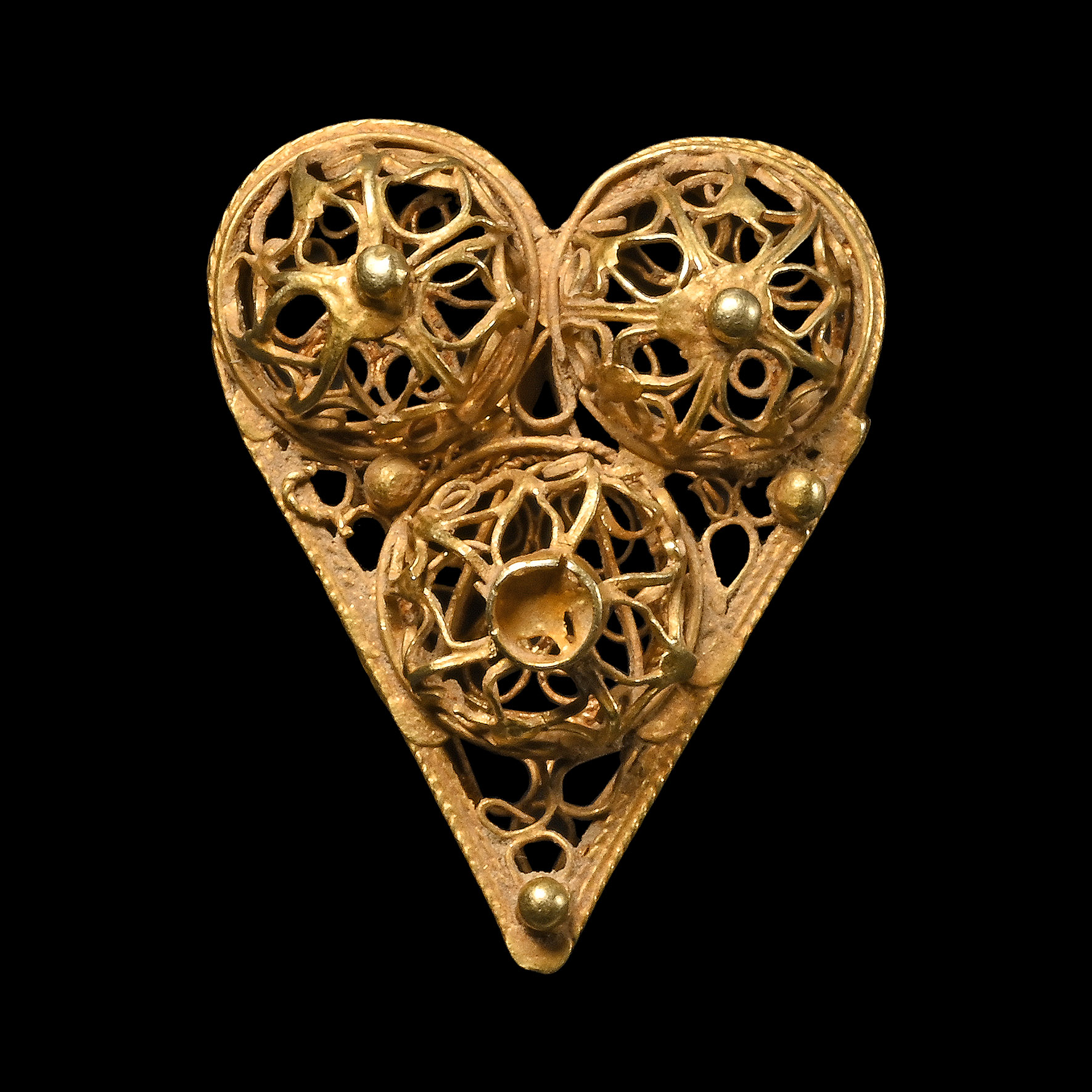 Byzantine Gold Filigree Heart-Shaped Pendant