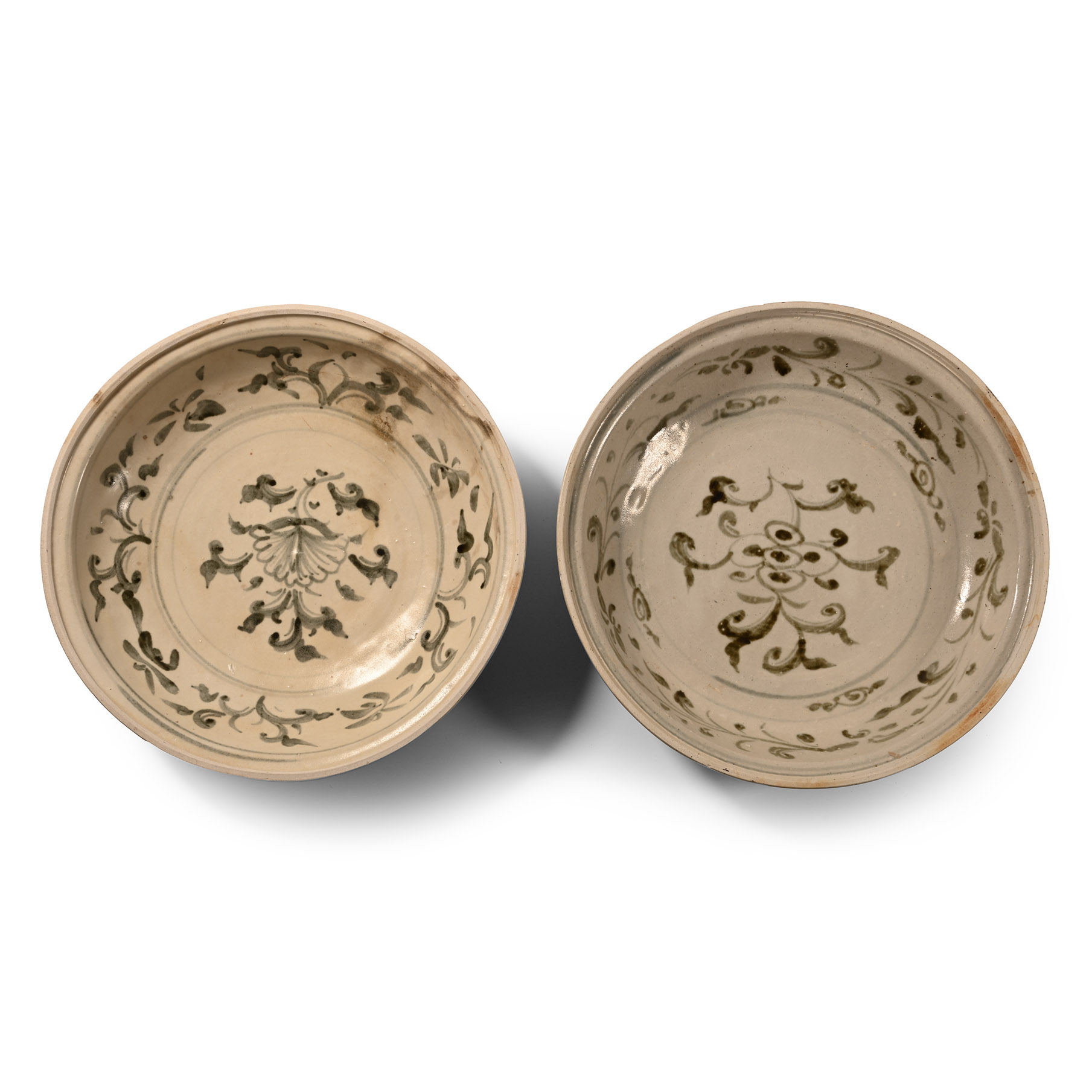 Large Hoi An Shipwreck Glazed Blue and White Bowl Pair