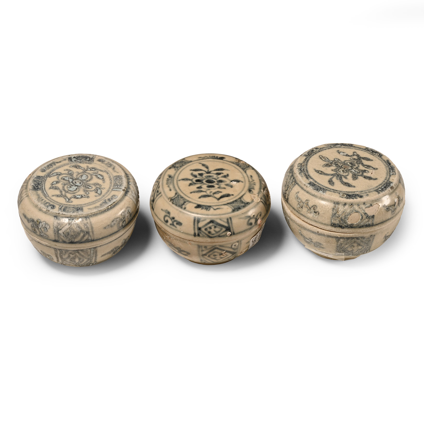 Hoi An Cargo Shipwreck Glazed Blue and White Lidded Box Collection