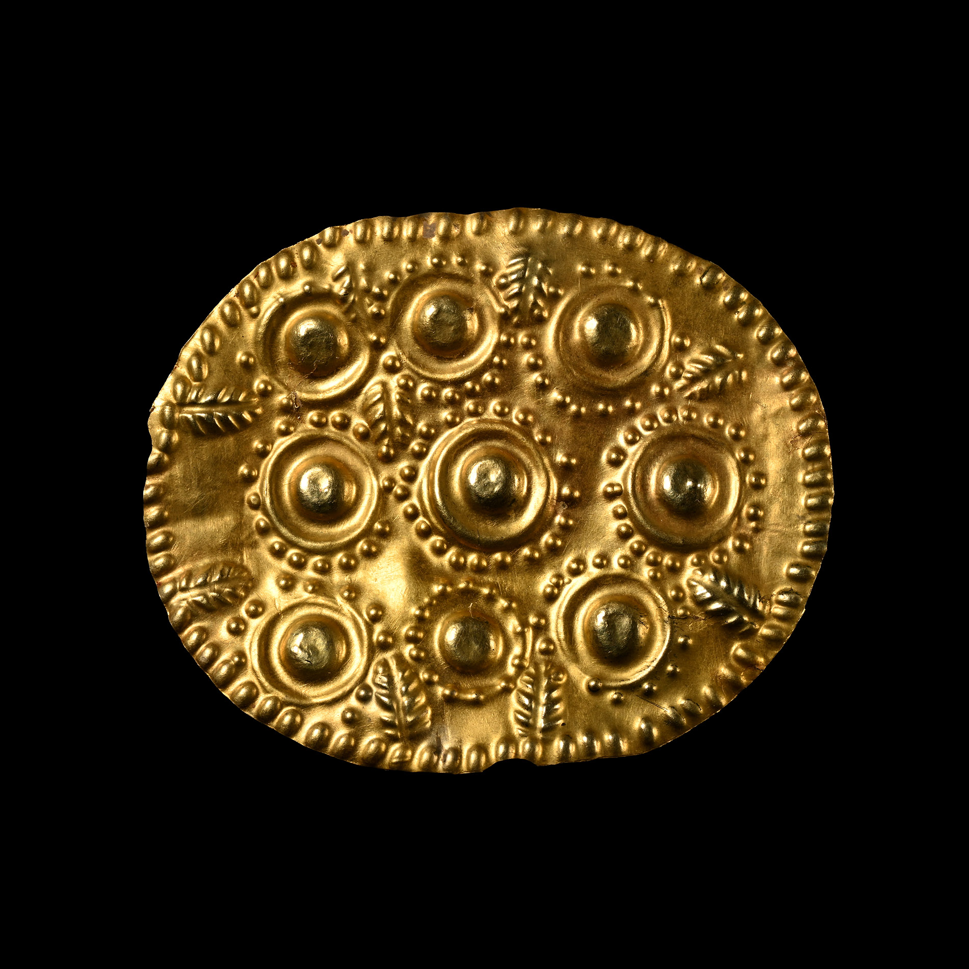Gold Proto-Celtic Style Shield-Shaped Mount