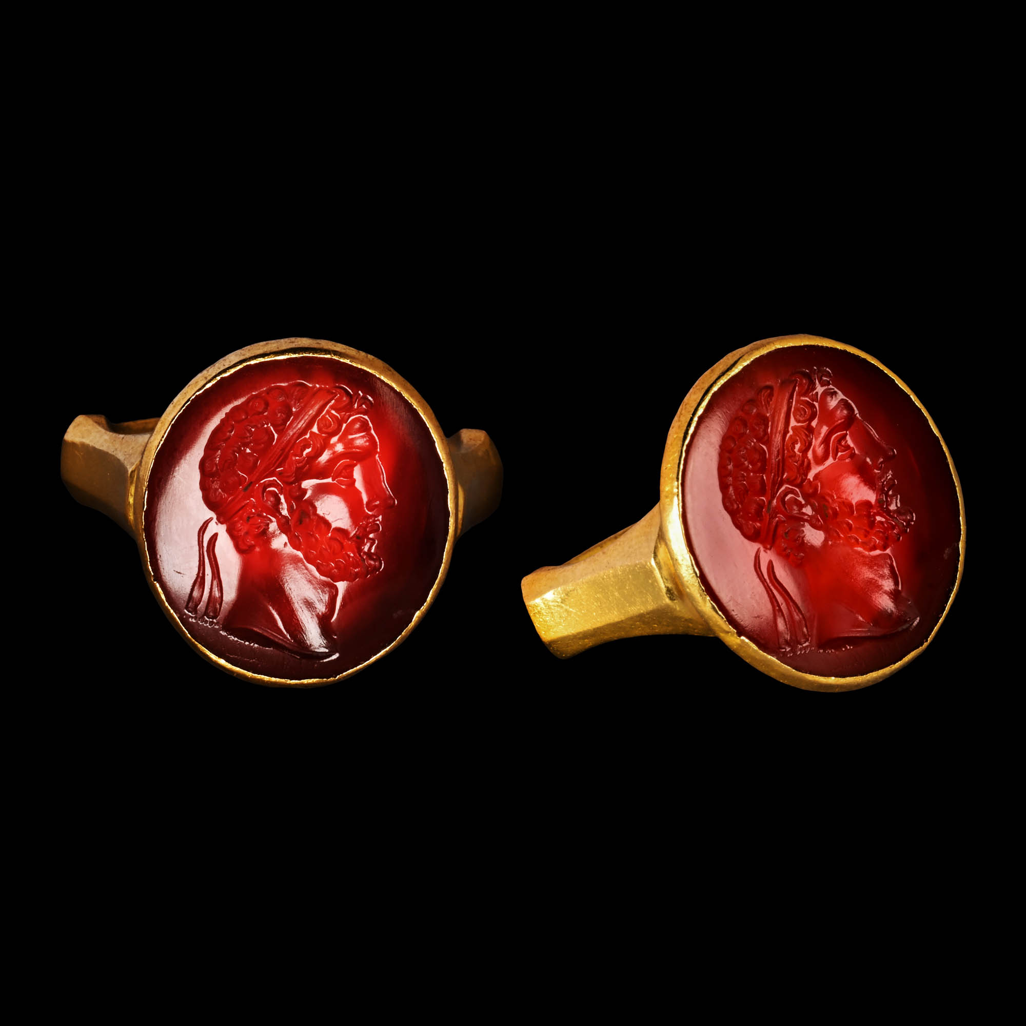 Roman Style Solid Gold Ring with Portrait Gemstone