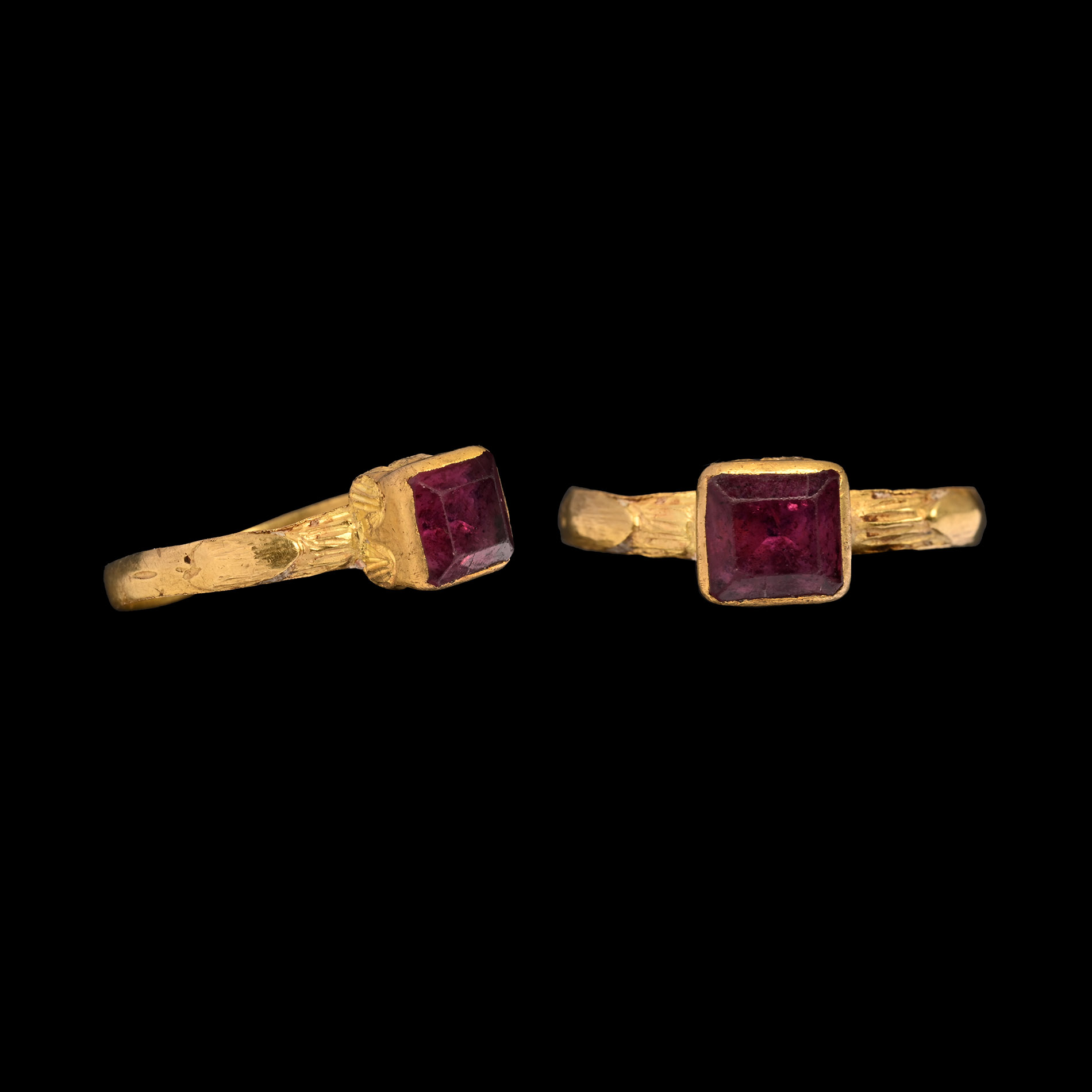 Medieval Gold Ring with Ruby