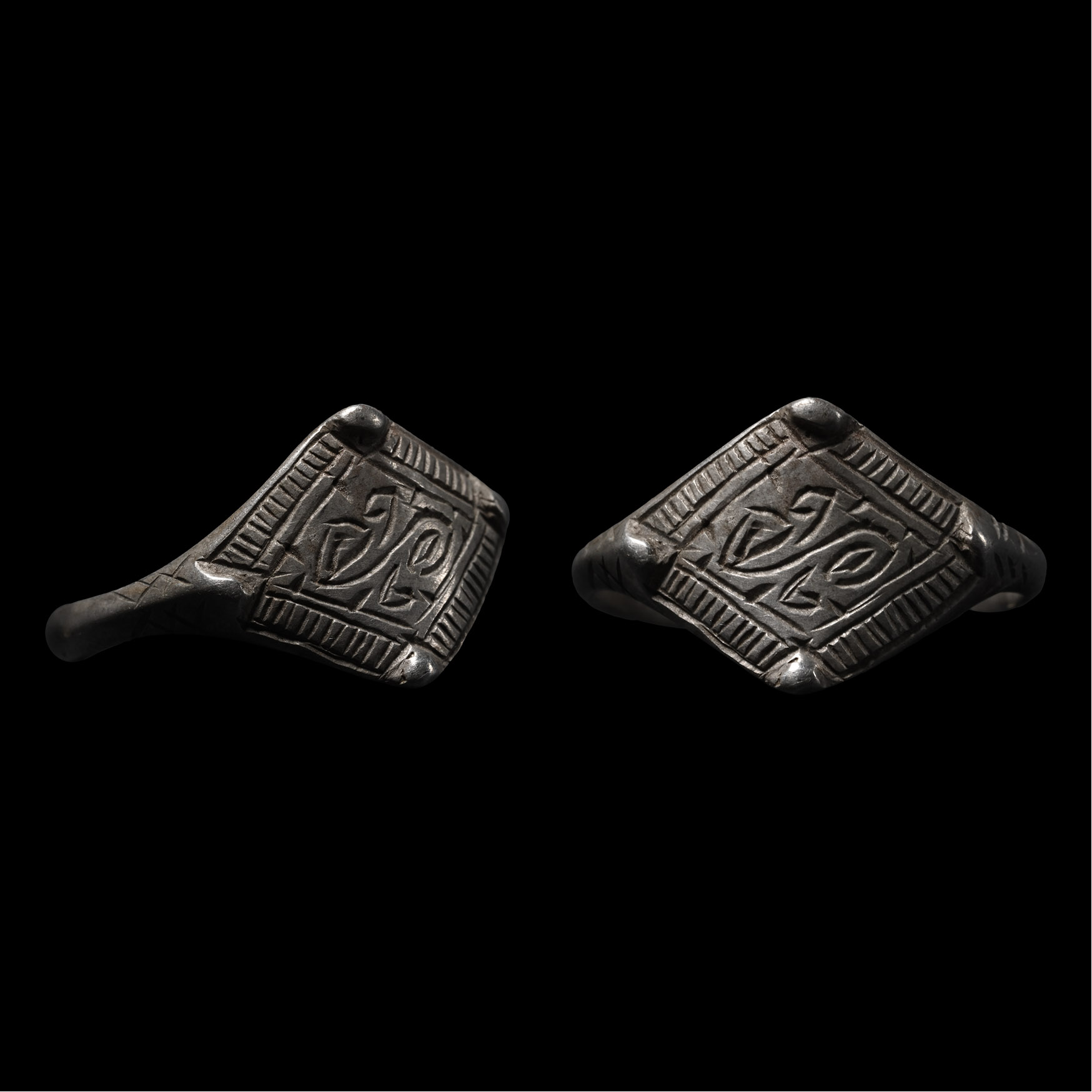 Medieval Silver Ring with Lozenge-shaped Bezel