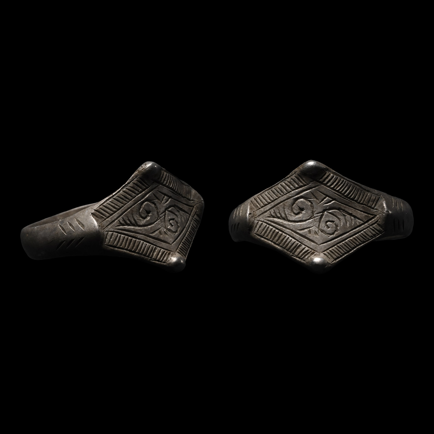 Medieval Silver Ring with Lozenge-shaped Bezel