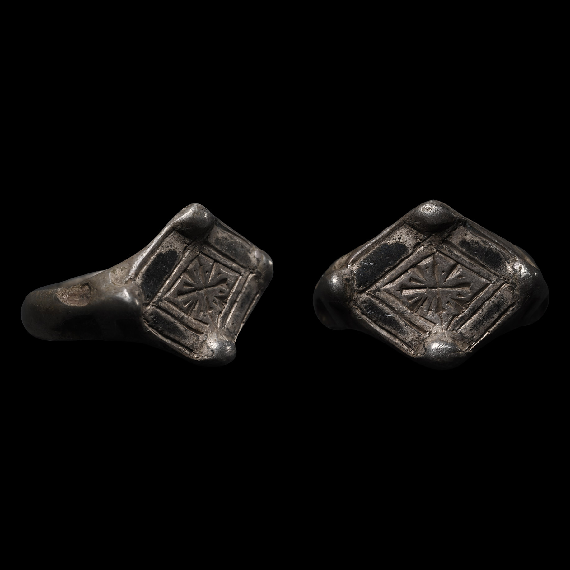 Medieval Silver Ring with Lozenge-shaped Bezel