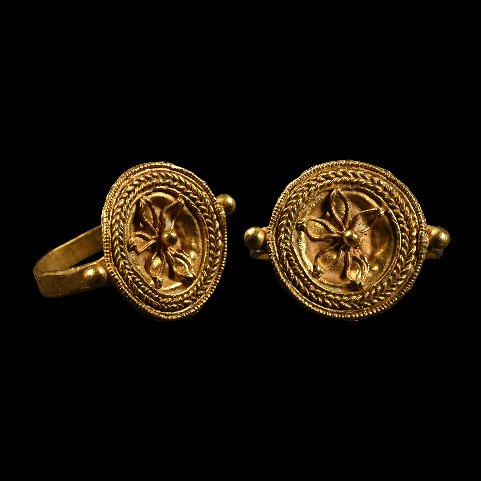 Greek Gold Ring with Rosette and Filigree