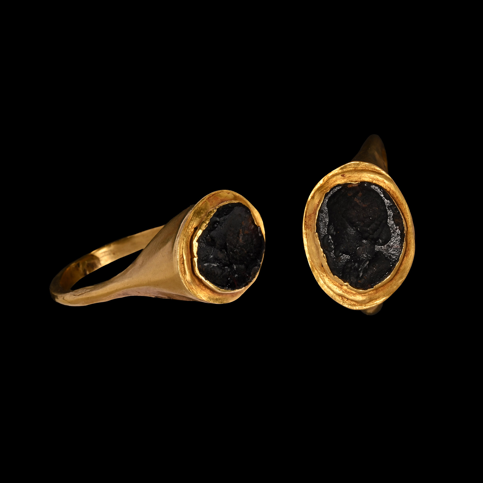 Roman Gold Ring with Glass Bezel