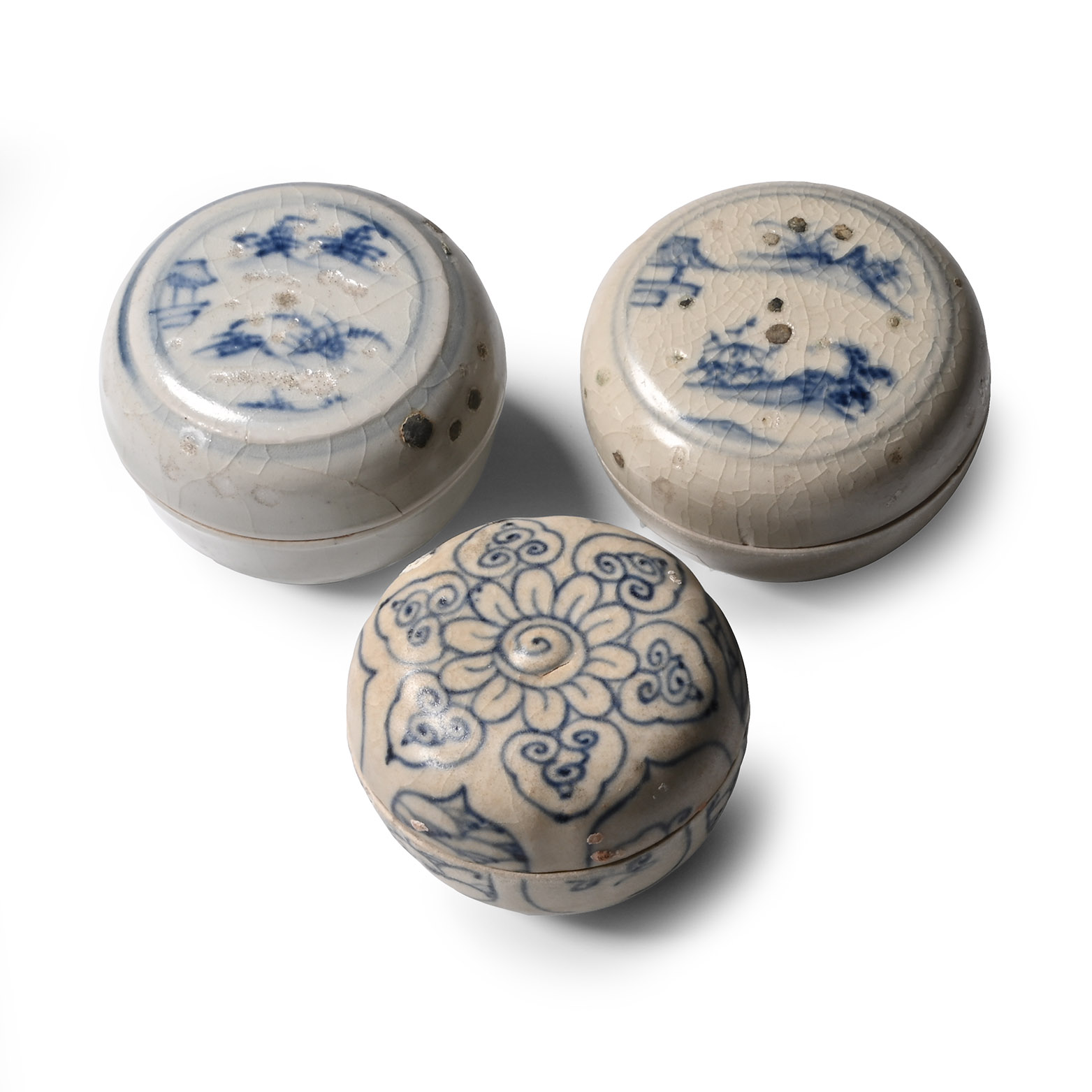 Hoi An Cargo Shipwreck Glazed Blue and White Lidded Box Collection