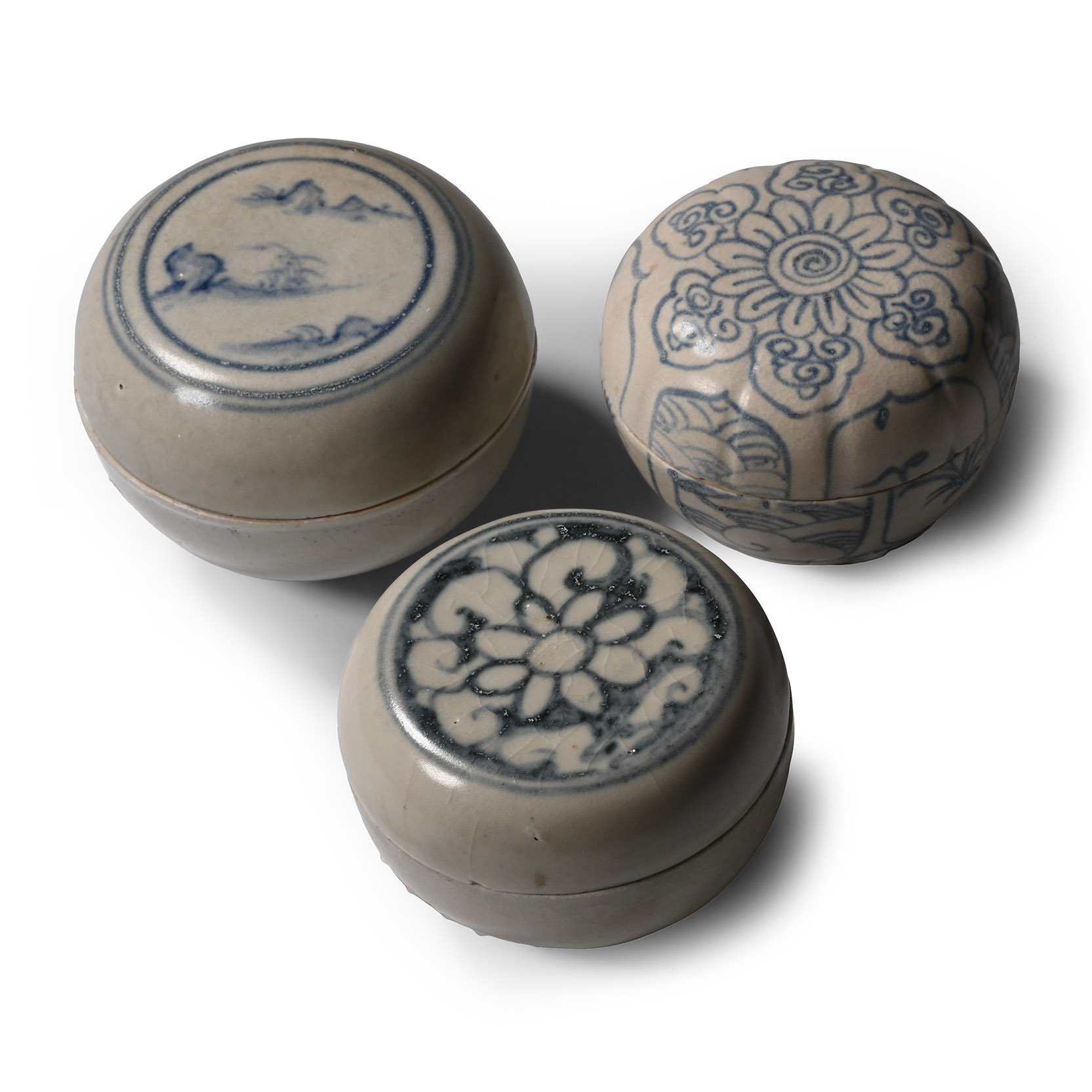 Hoi An Cargo Shipwreck Glazed Blue and White Lidded Box Collection