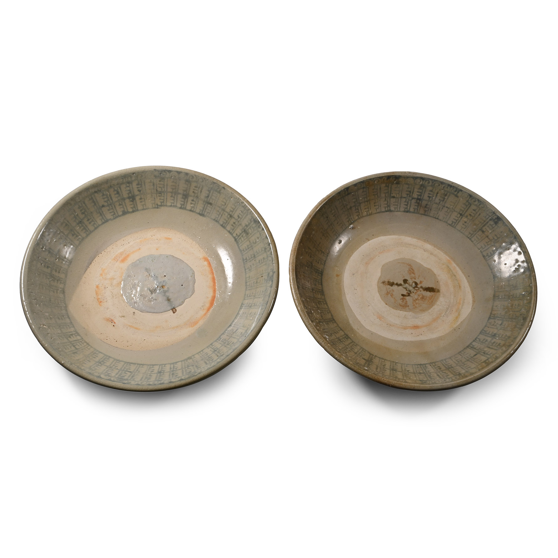 Very Large Hoi An Cargo Shipwreck Glazed Plate Pair