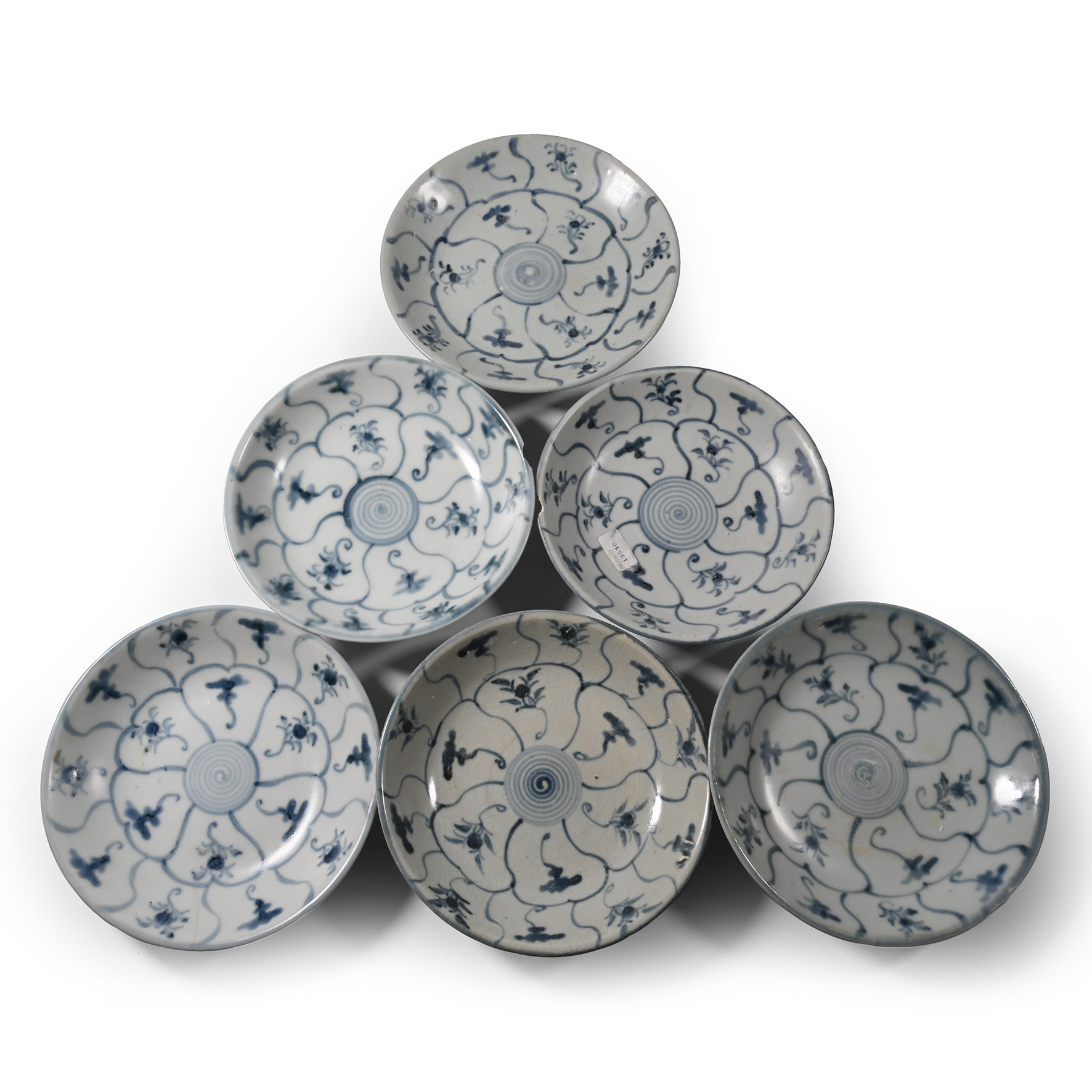 Tek Sing Treasure Shipwreck Glazed Blue and White Plate Set with Floral Designs