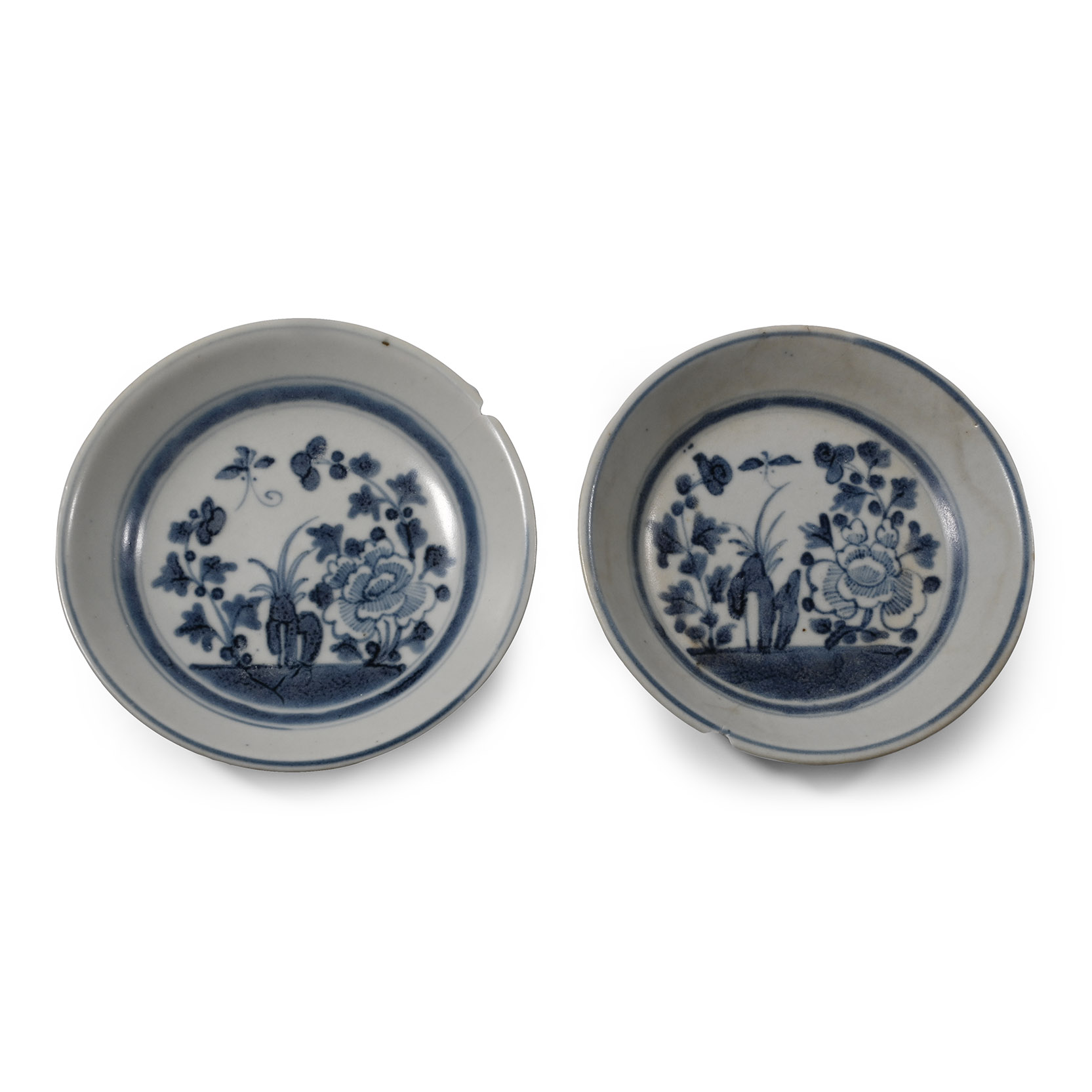 Tek Sing Treasure Shipwreck Glazed Blue and White Plate Pair with Flowers