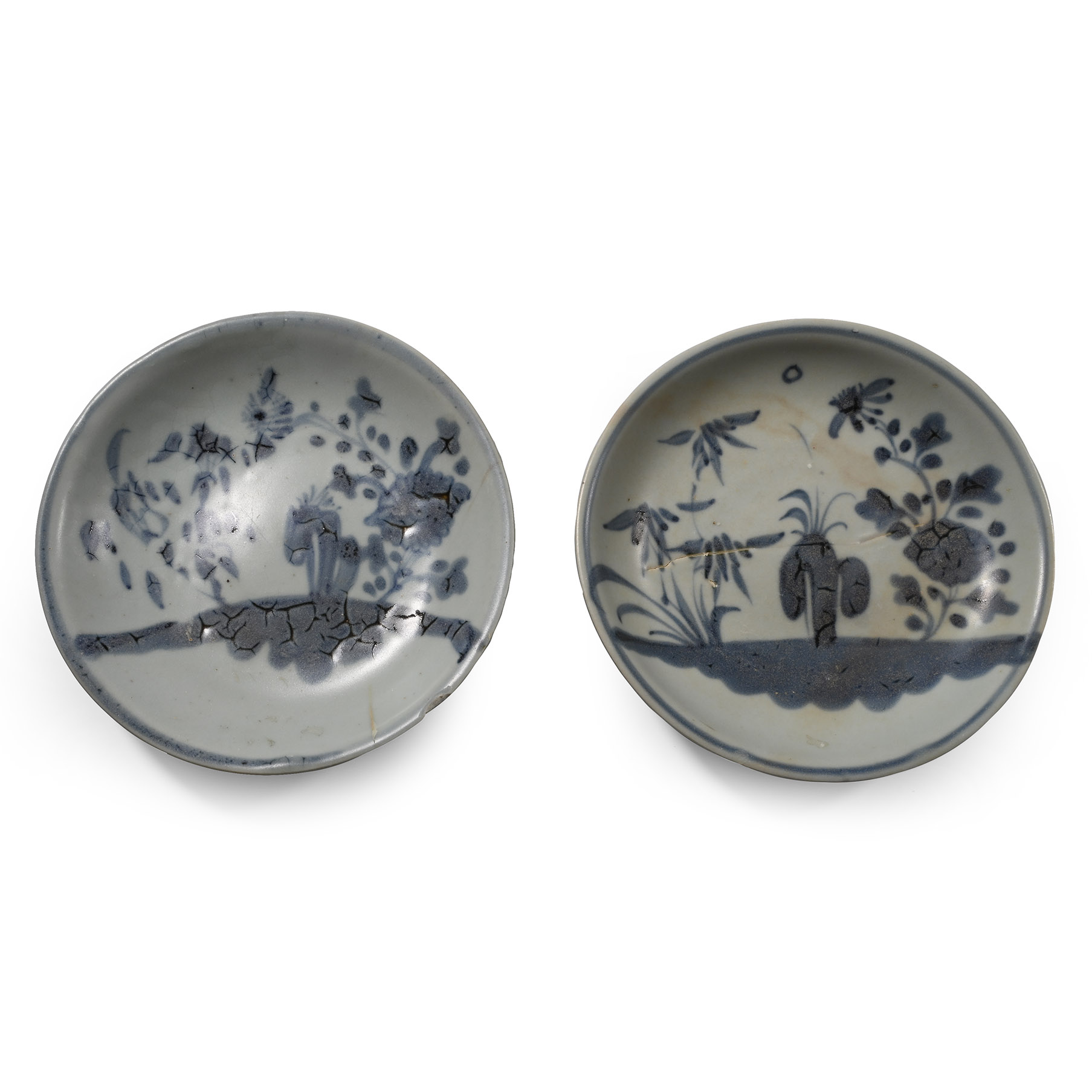 Tek Sing Treasure Shipwreck Glazed Blue and White Plate Pair with Flowers
