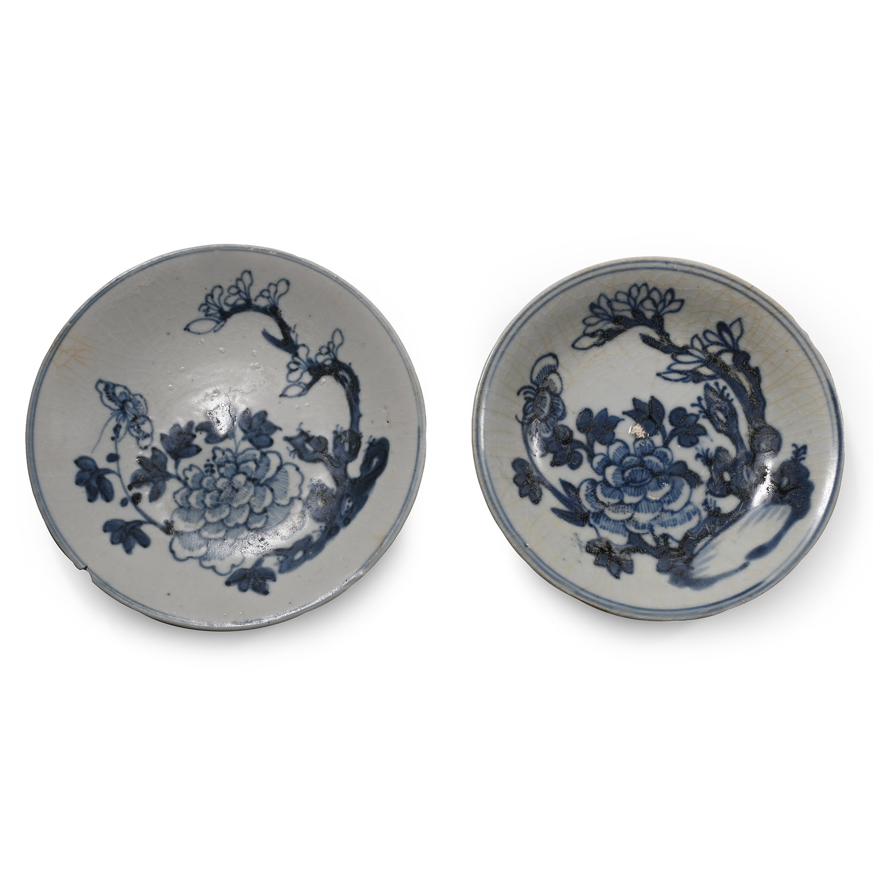 Tek Sing Treasure Shipwreck Glazed Blue and White Plate Pair with Flowers