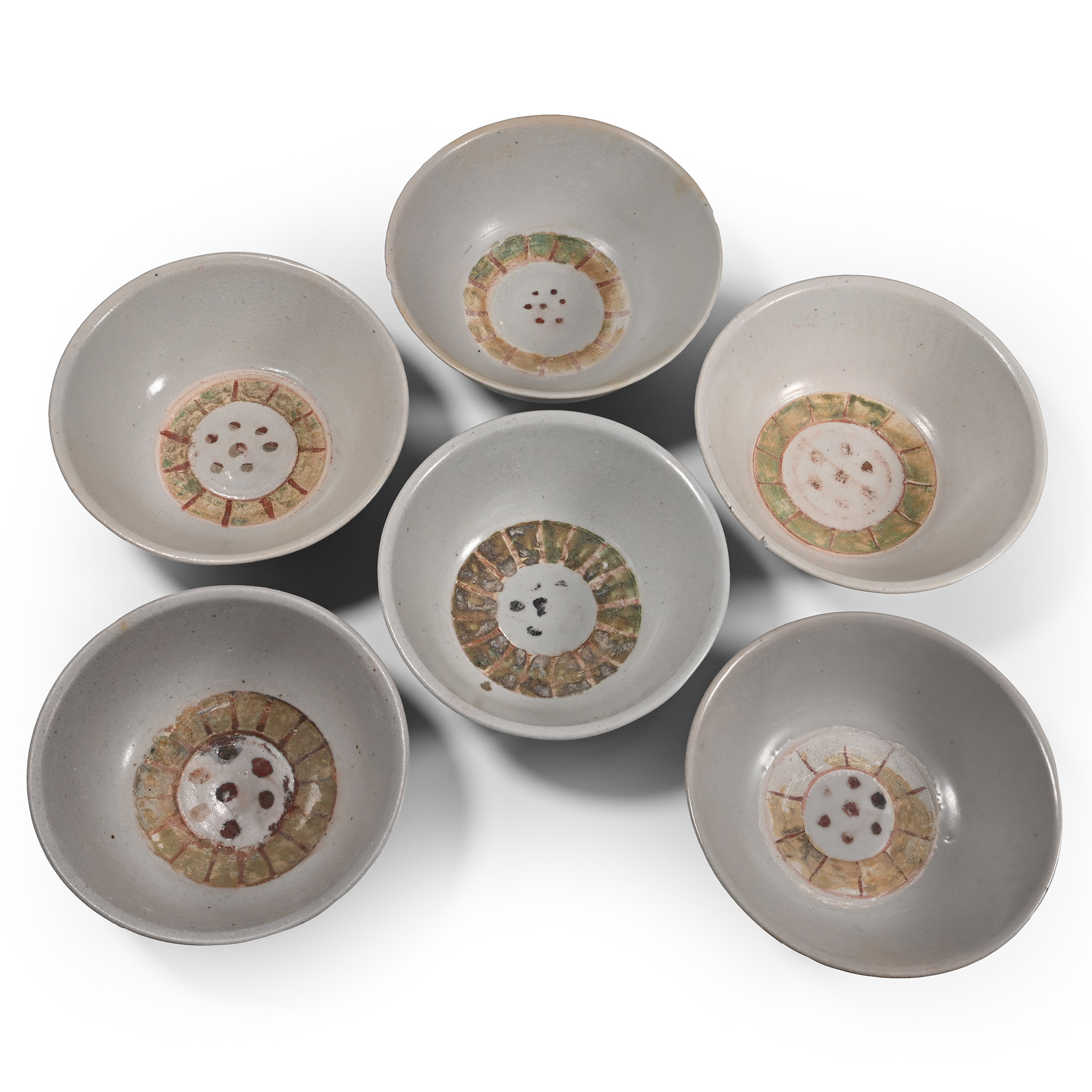 Large Tek Sing Treasure Shipwreck Glazed Polychrome Rice Bowl Set