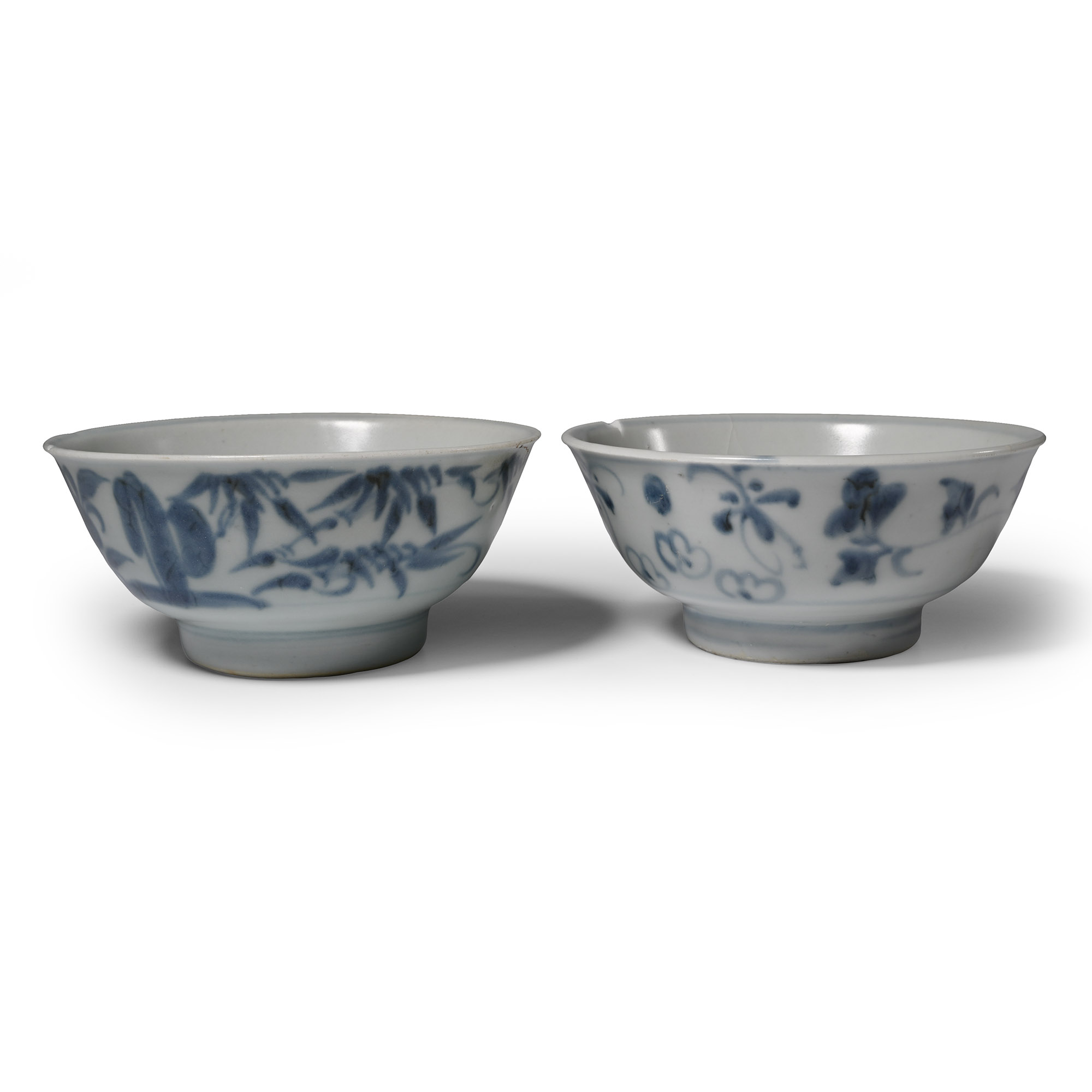 Tek Sing Treasure Shipwreck Glazed Blue and White Bowl Pair
