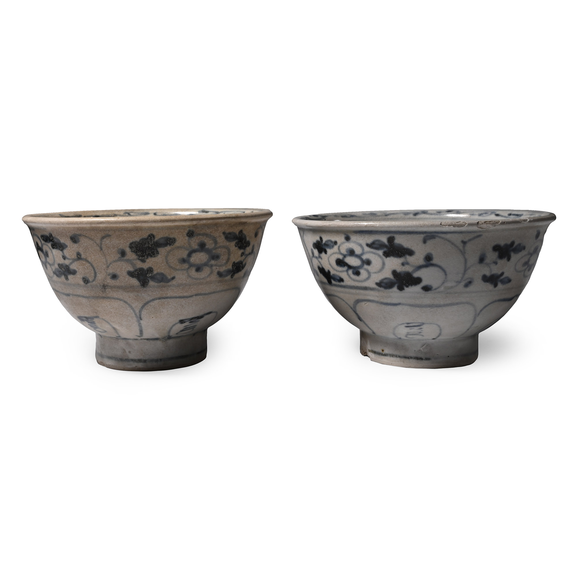 Hoi An Cargo Shipwreck Glazed Blue and White Bowl Pair