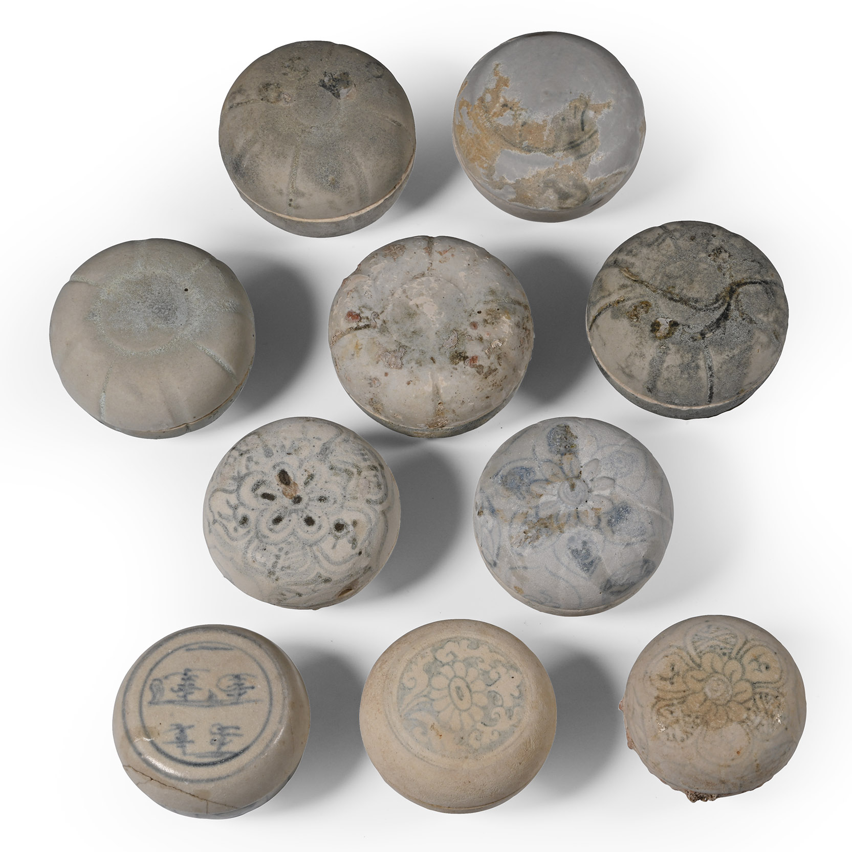 Hoi An Cargo Shipwreck Glazed Blue and White Lidded Box Collection