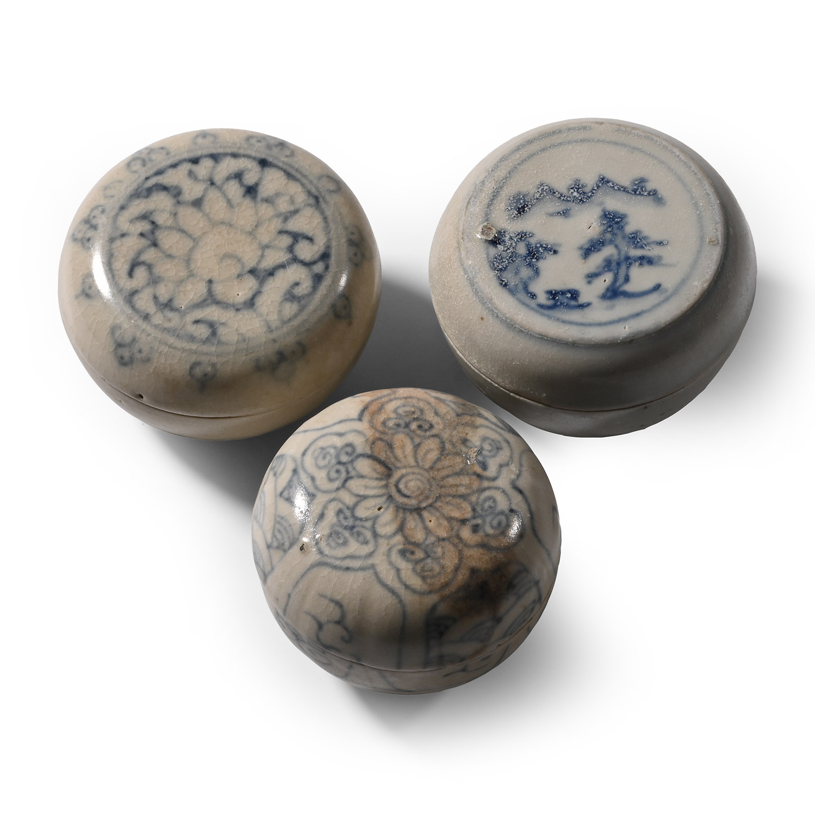 Hoi An Cargo Shipwreck Glazed Blue and White Lidded Box Collection