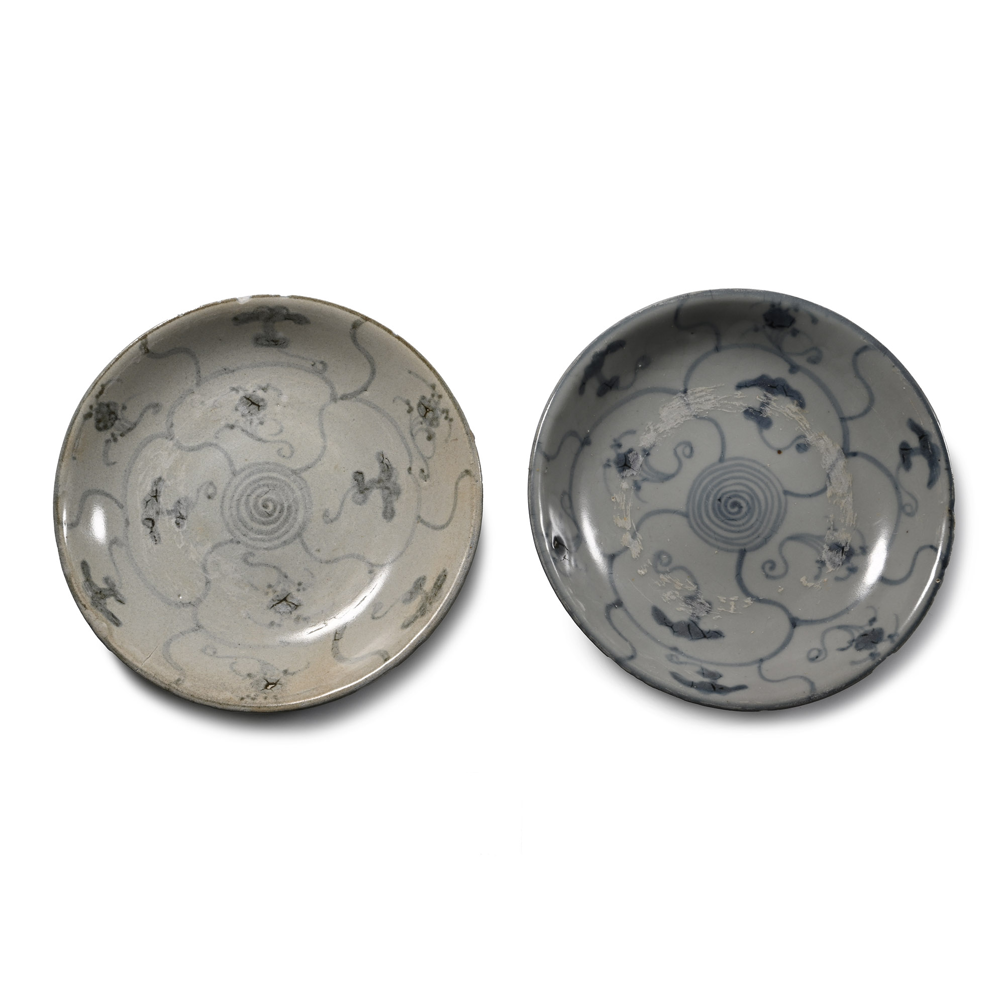 Tek Sing Treasure Shipwreck Glazed Blue and White Plate Pair