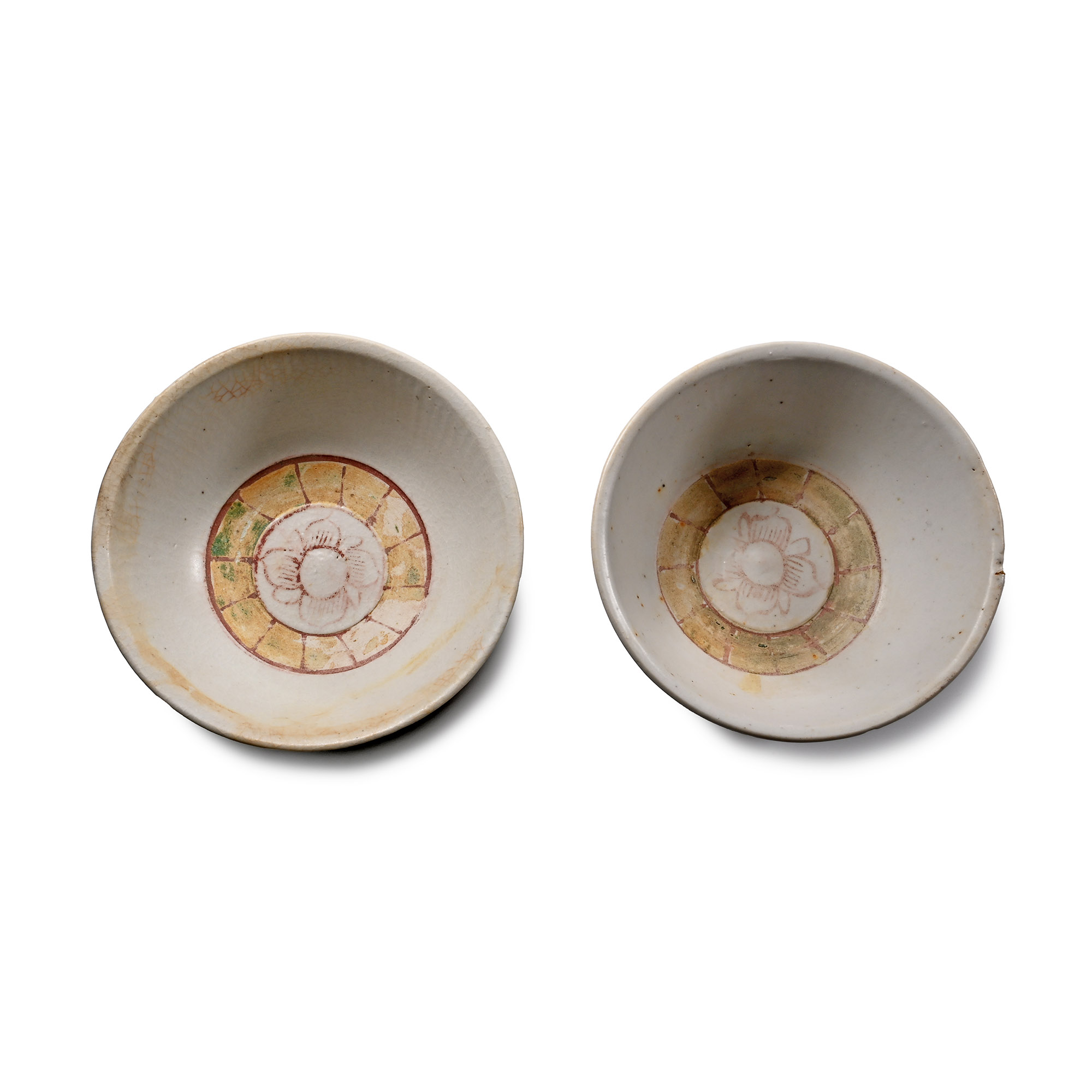 Tek Sing Treasure Shipwreck Glazed Polychrome Bowl Pair