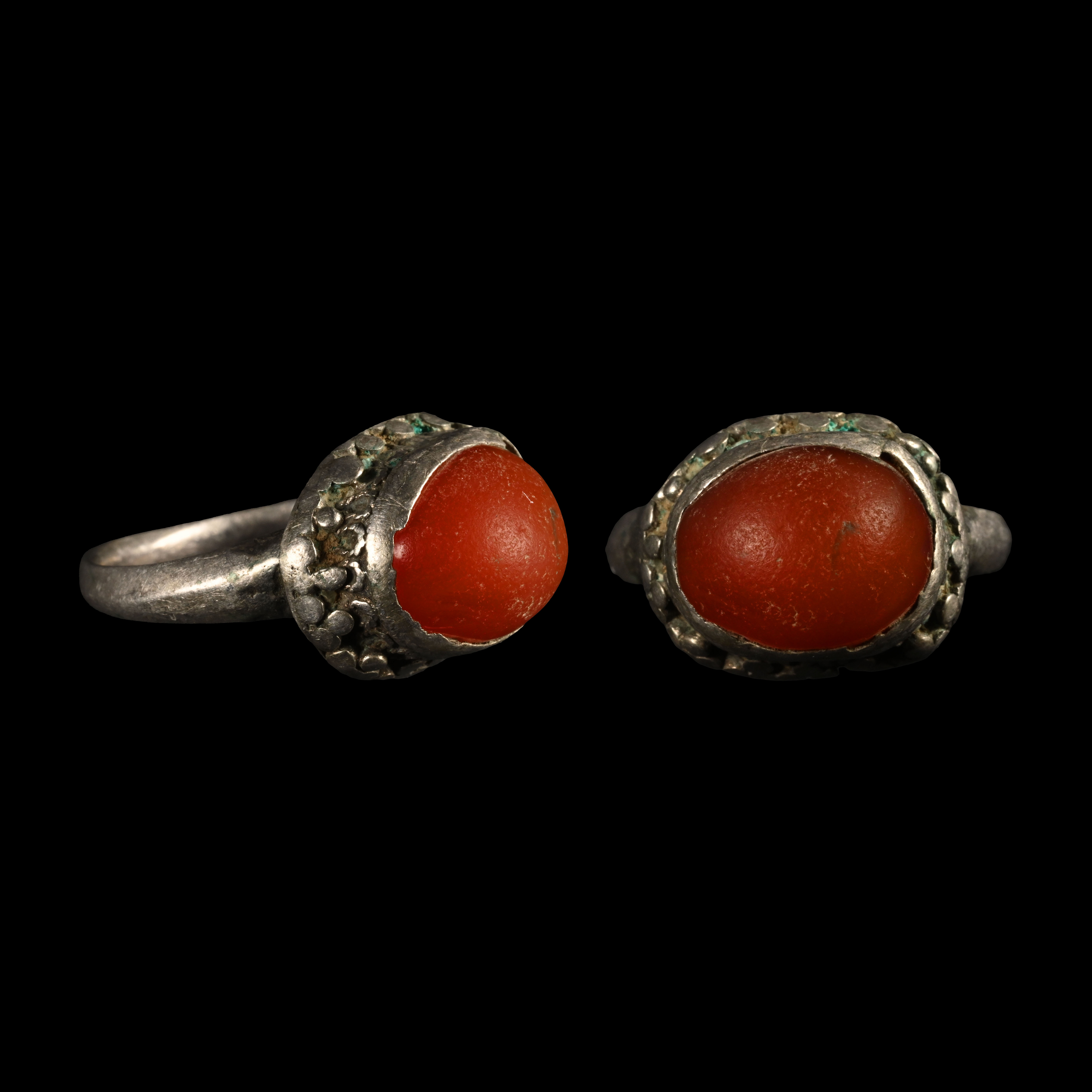 Post Medieval Silver Ring with Carnelian Cabochon