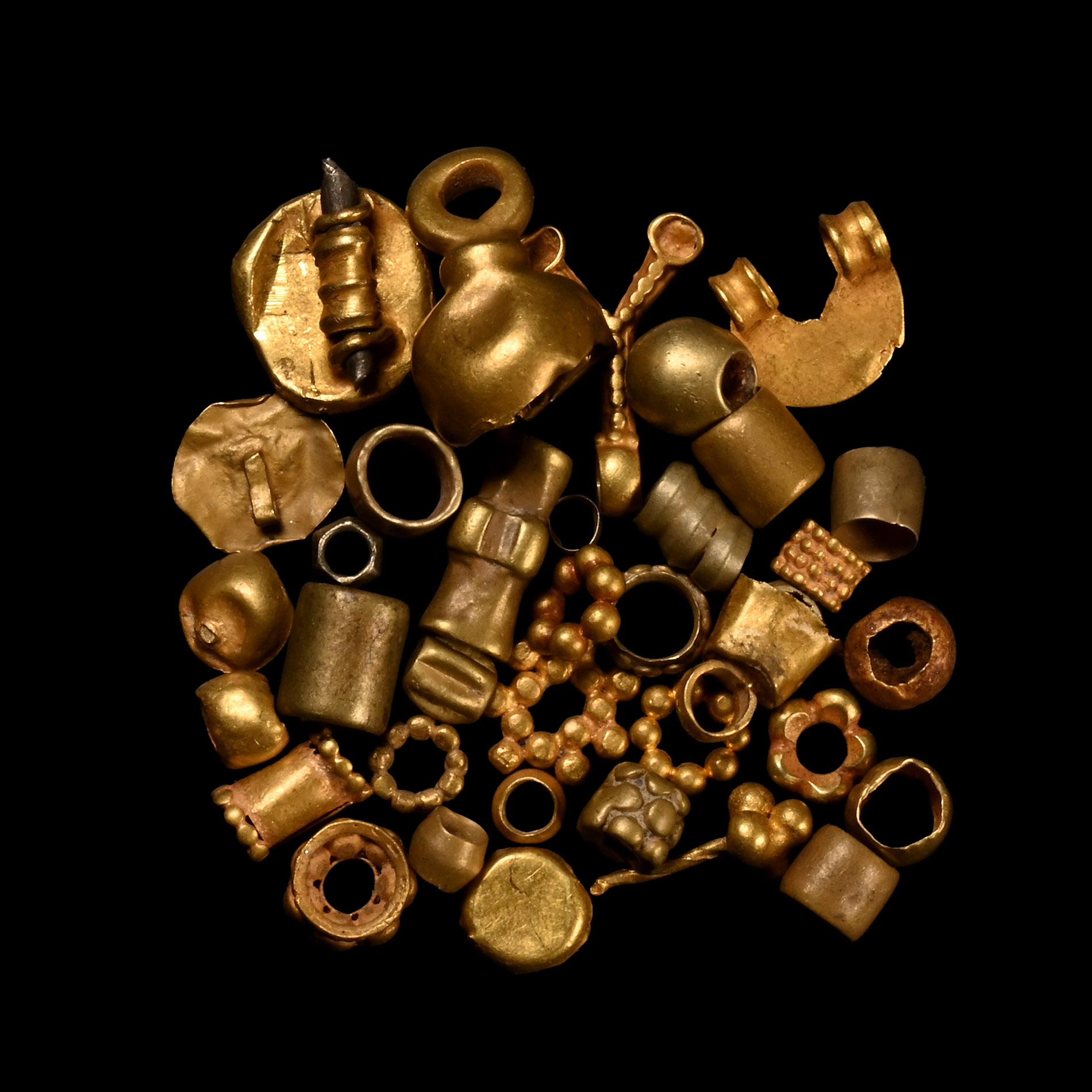 Western Asiatic Mixed Gold Bead Group