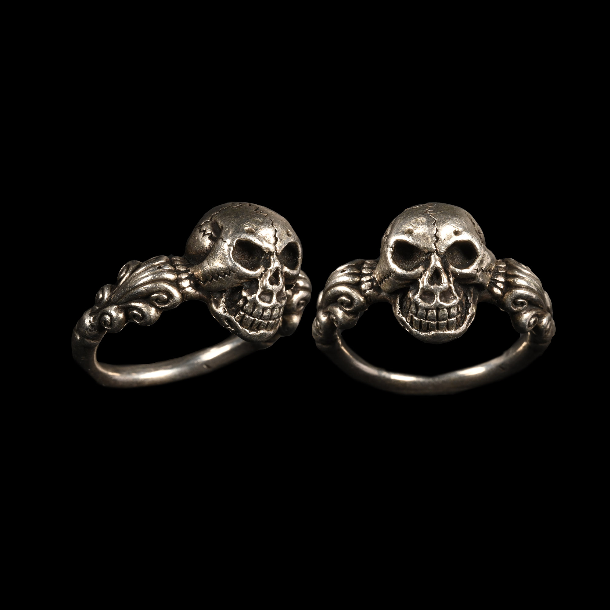 Silver Memento Mori Skull Ring