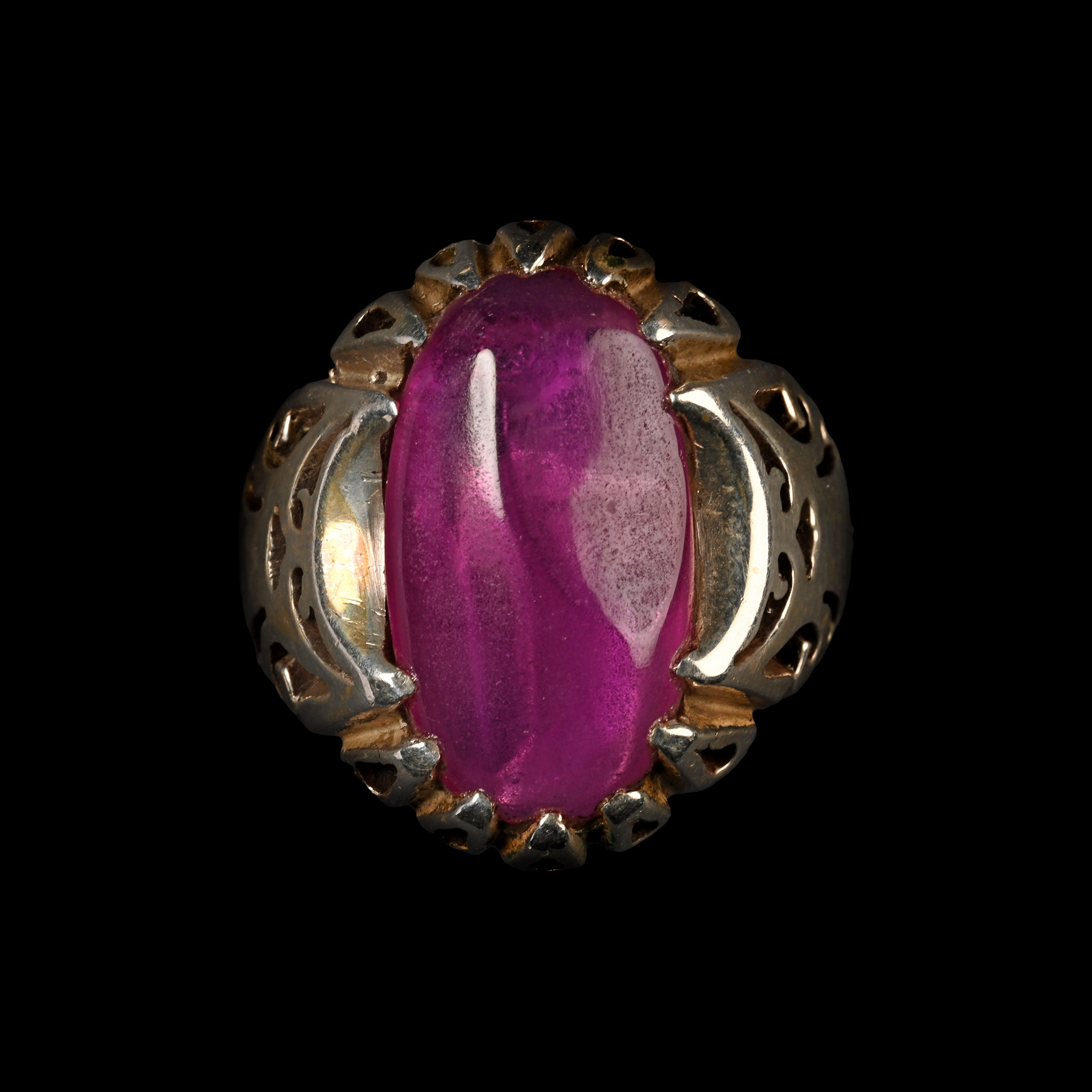 Large Silver-Coloured Metal Ring with Mauve Cabochon