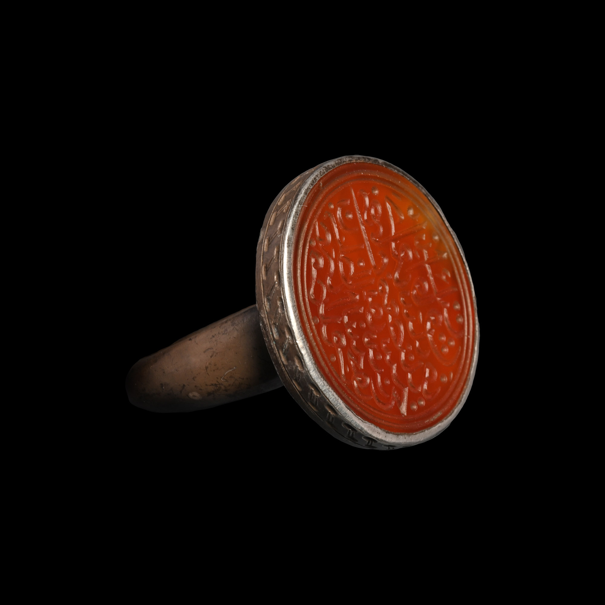 Large Western Asiatic Silver-Coloured Metal Ring with Agate Calligraphic Gemstone