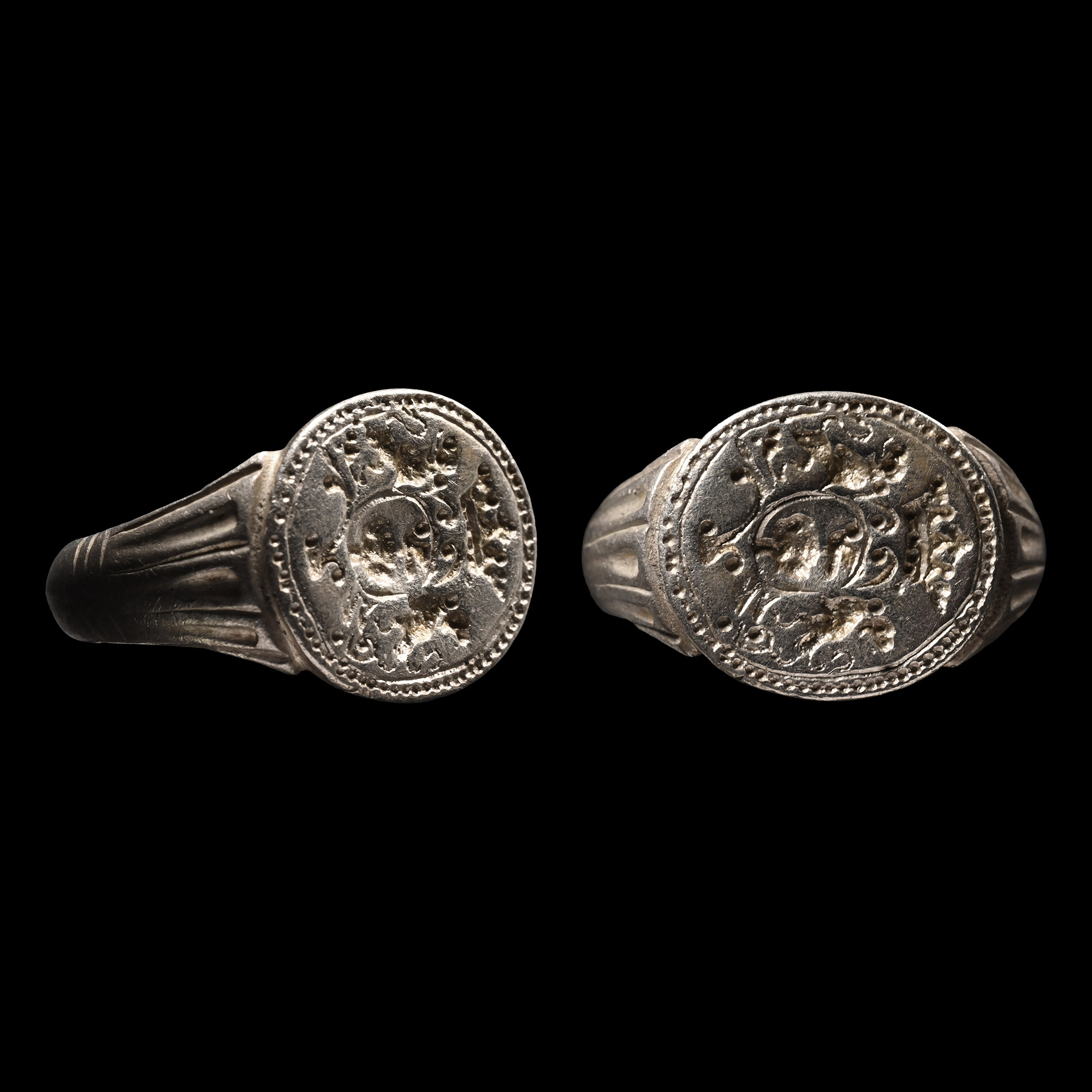 Post Medieval Silver Armorial Ring