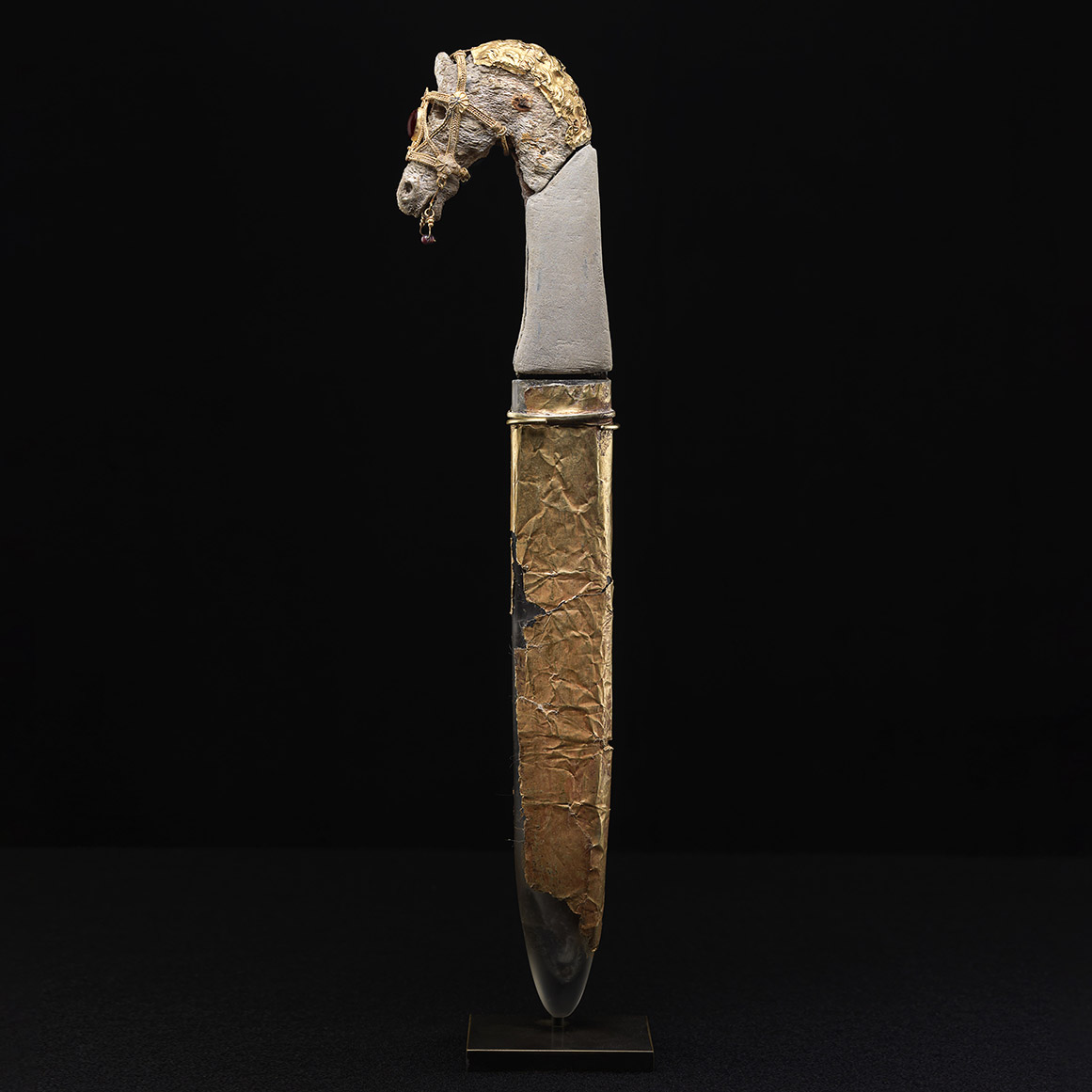 Achaemenid Akinakes with Horse-Head Hilt and Gold Chain