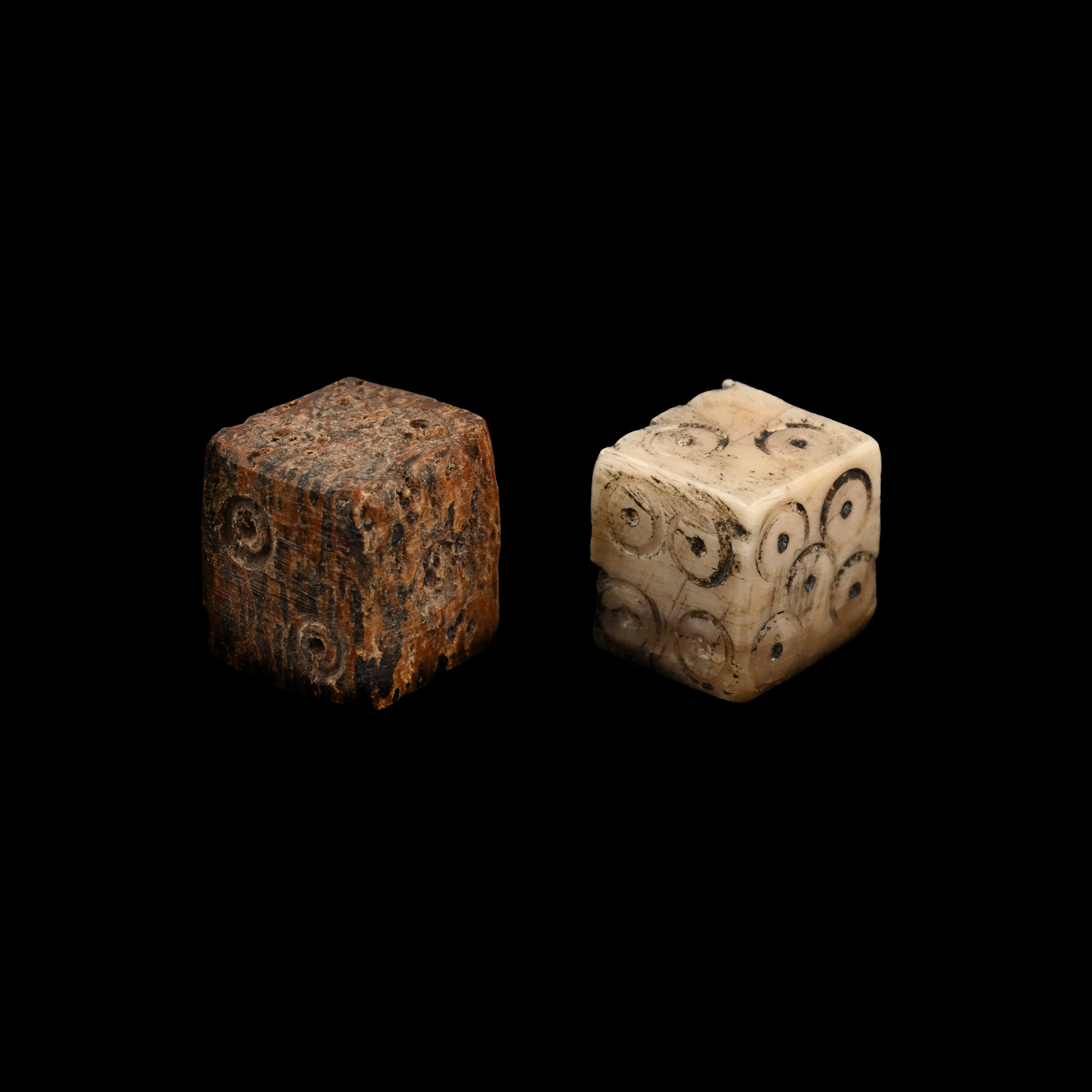 Roman Bone Gaming Dice Pair