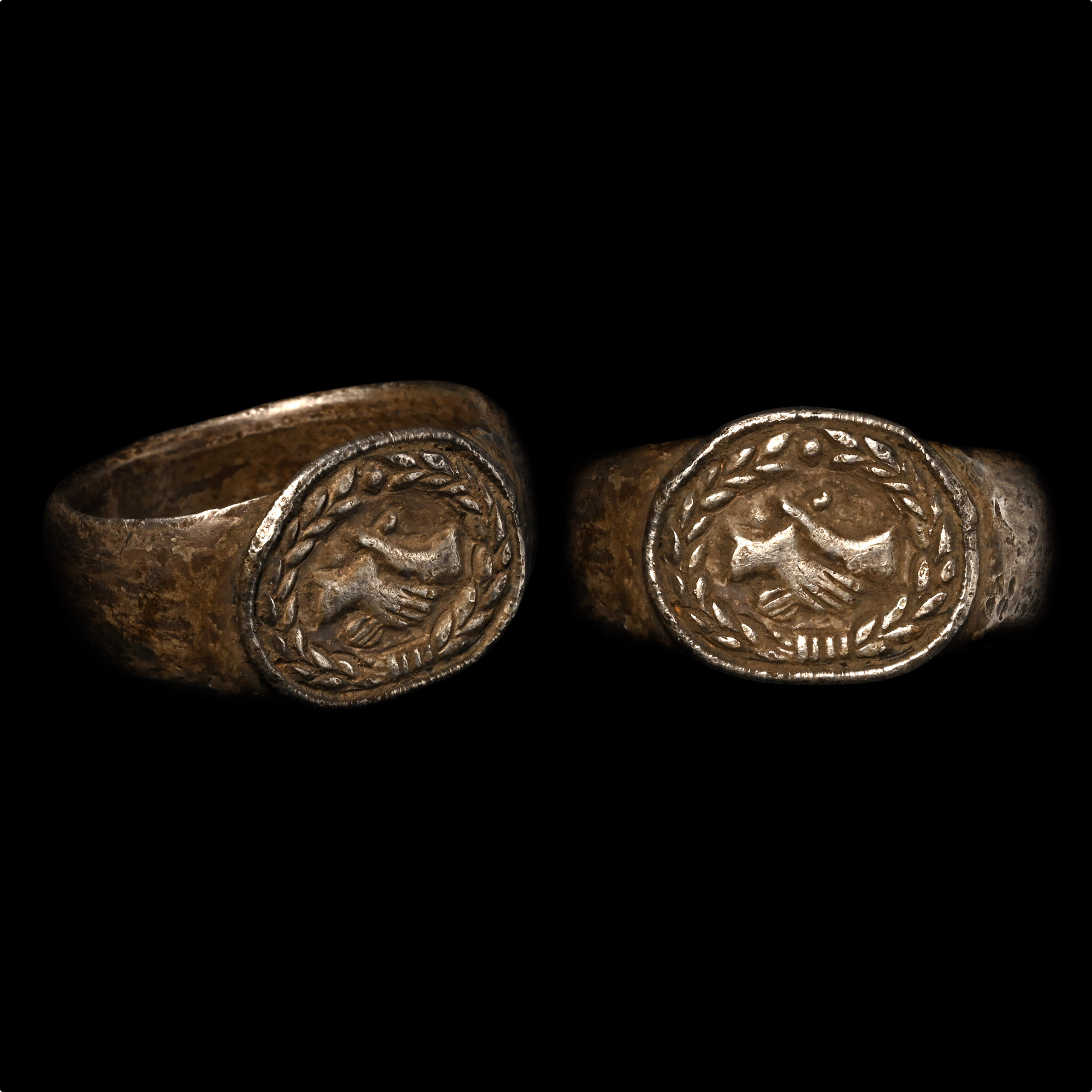 Roman Silver Ring with Clasped Hands