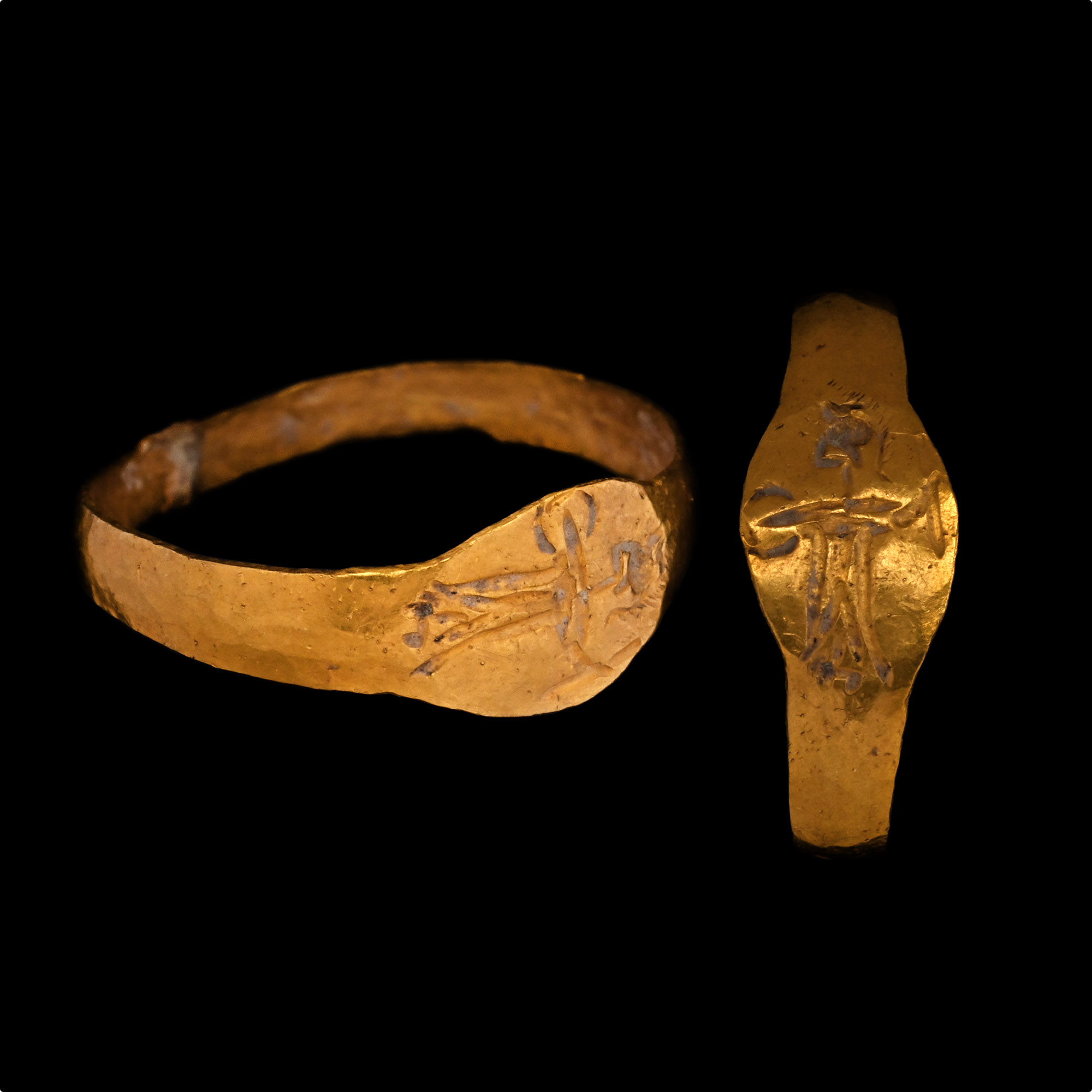 Greek Gold Ring with Stylised Warrior