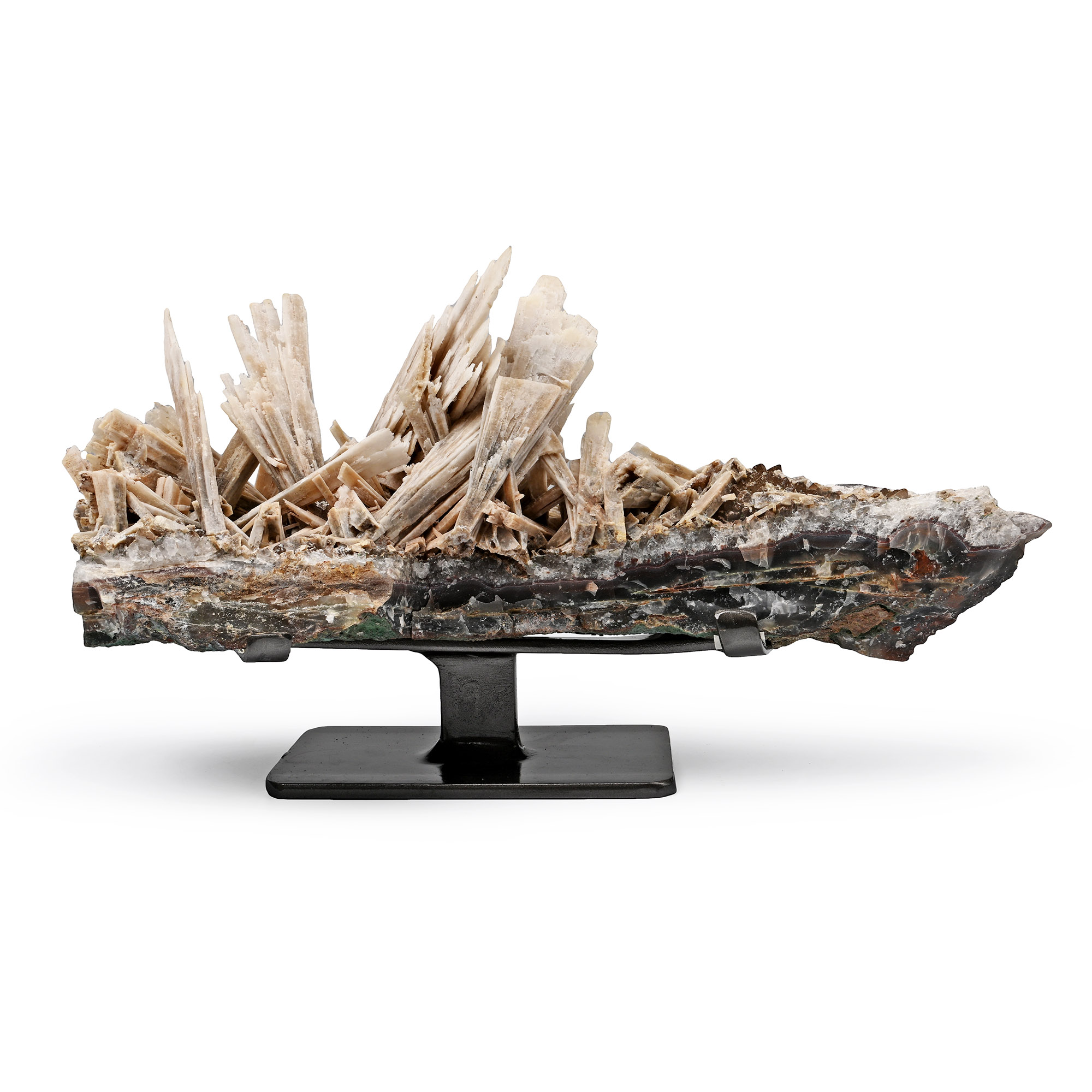 Boat-Shaped Formation of Quartz after Anhydrite