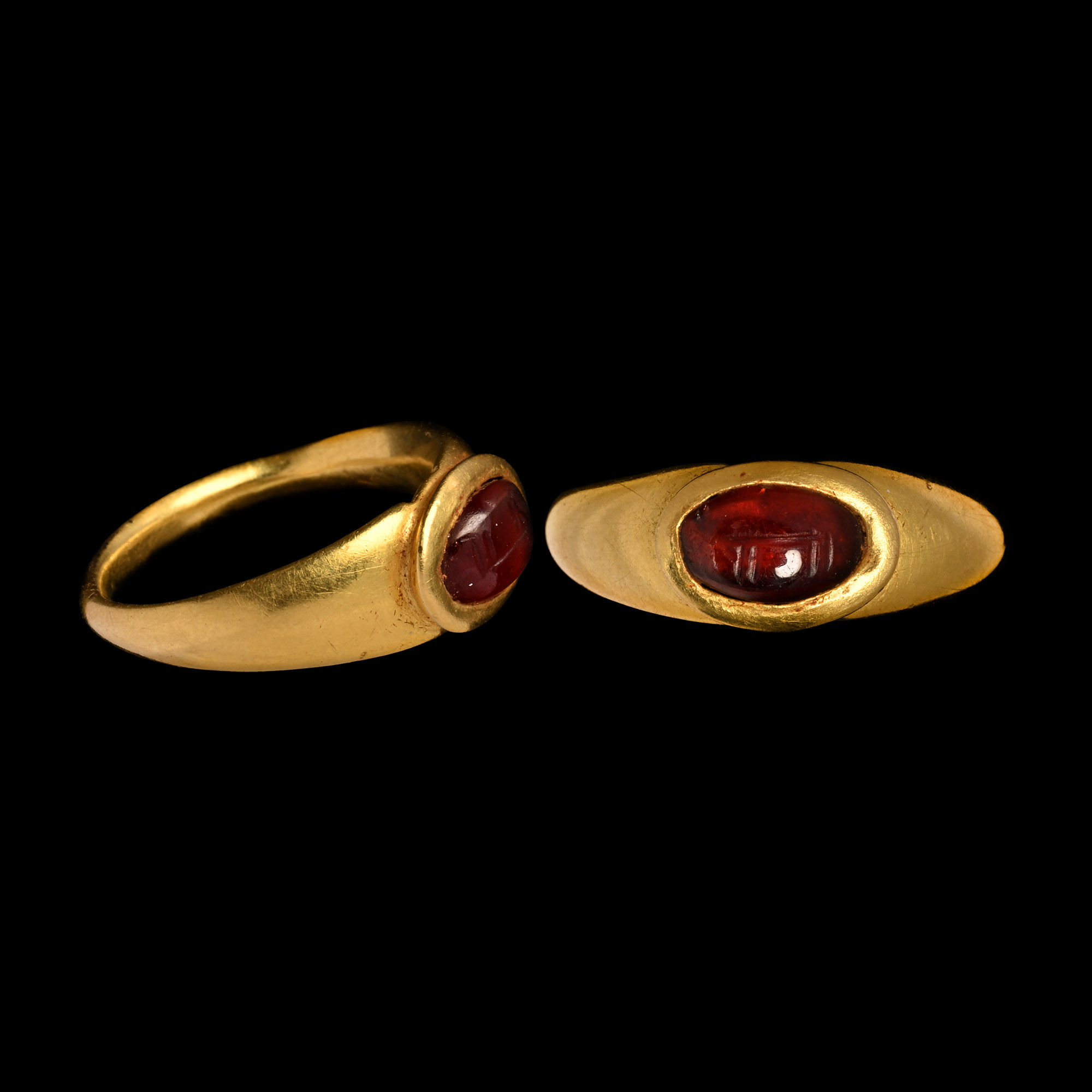 Western Asiatic Gold Ring with Calligraphic Gemstone