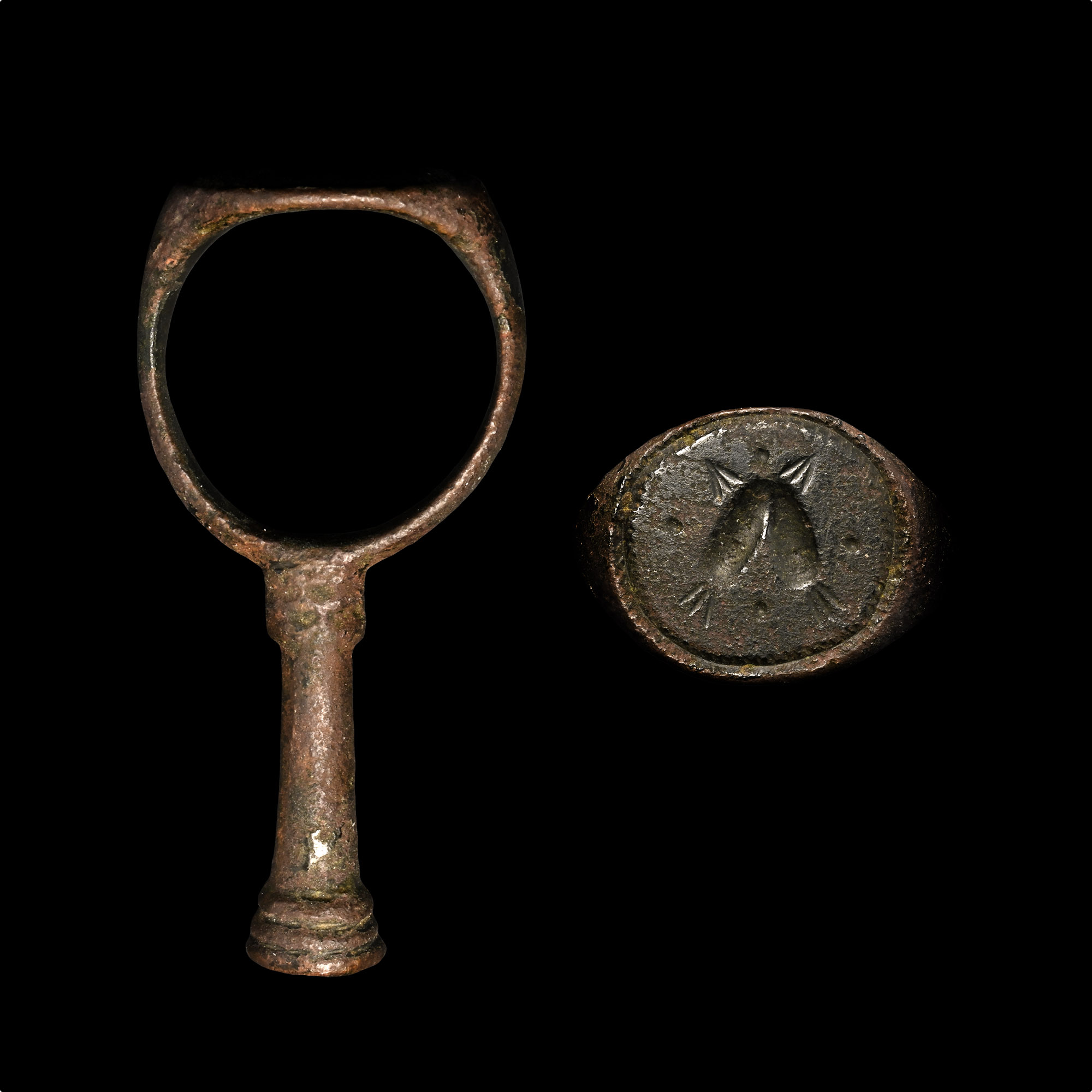 Stuart Period Bronze Stirrup-Shaped Seal Matrix