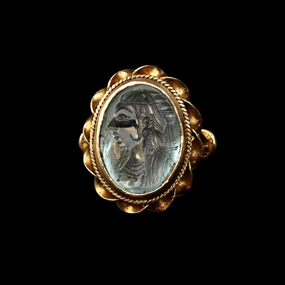 Aquamarine Gemstone with Mughal Princess in Gold Ring