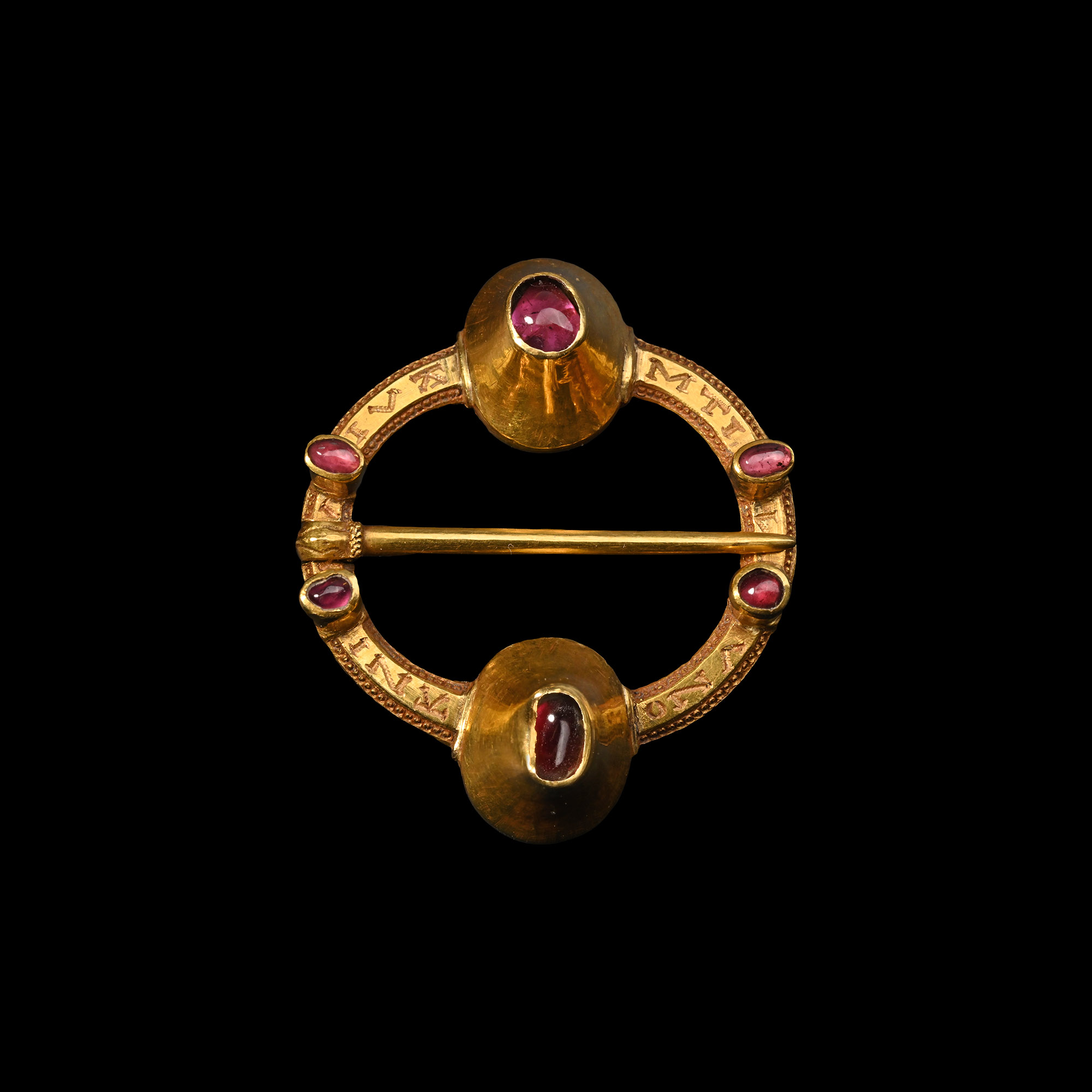 Medieval Gold Ring Brooch with Garnets and 'Let us Live as One Soul’ Posy Inscription