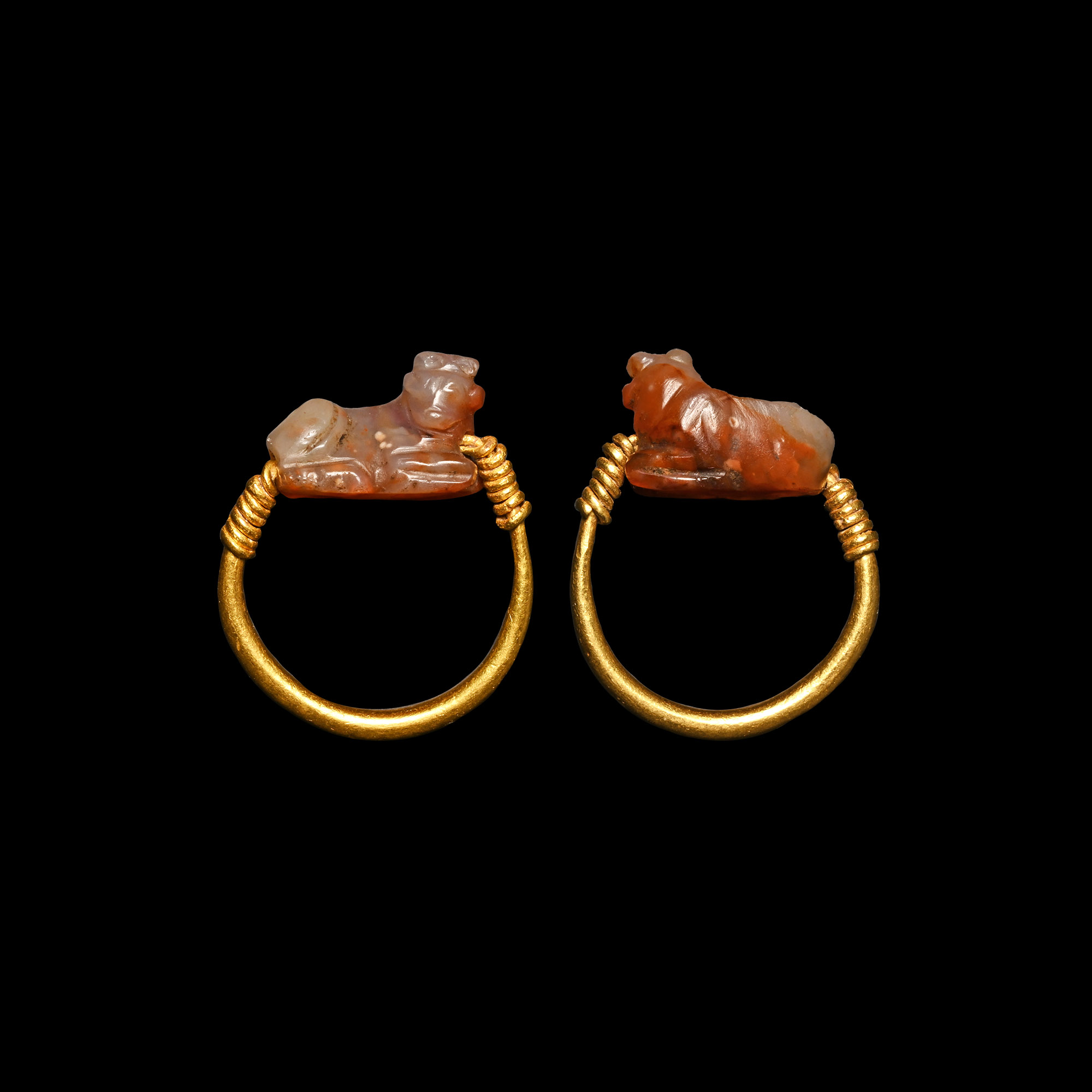Achaemenid Gold Ring with Agate Bull