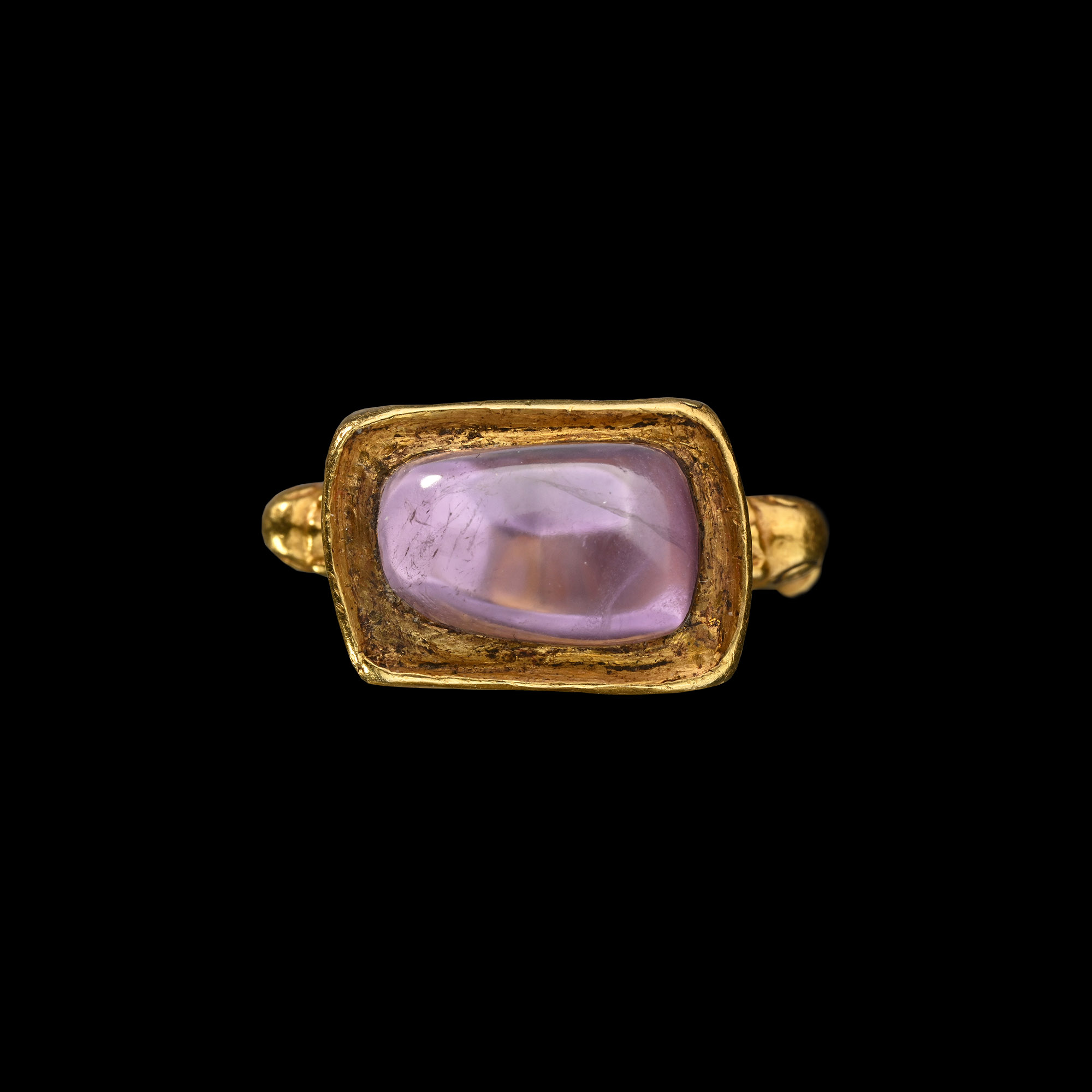 Langobardic Gold Bishop's Ring with Amethyst
