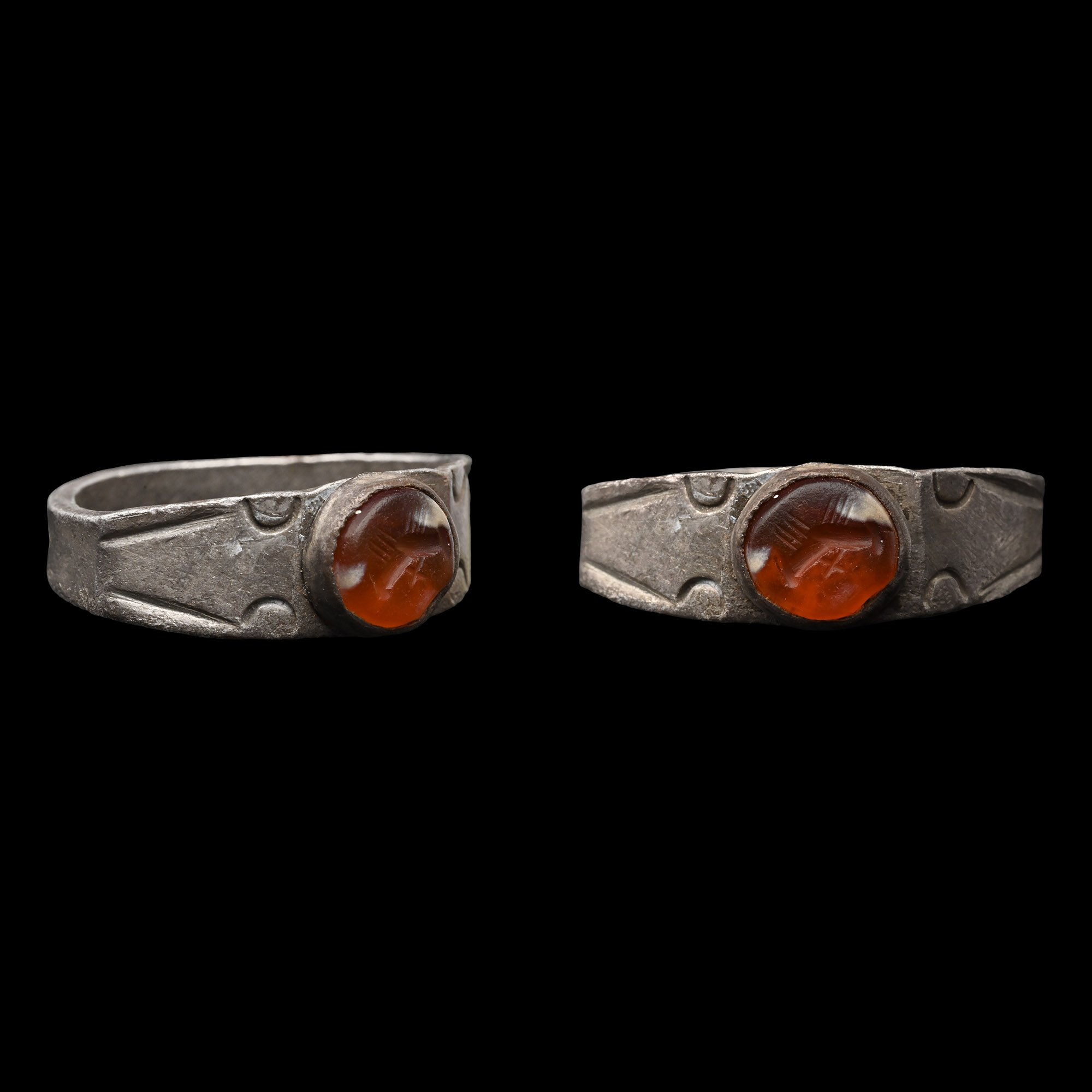 Roman Silver Ring with Clasped Hands Gemstone
