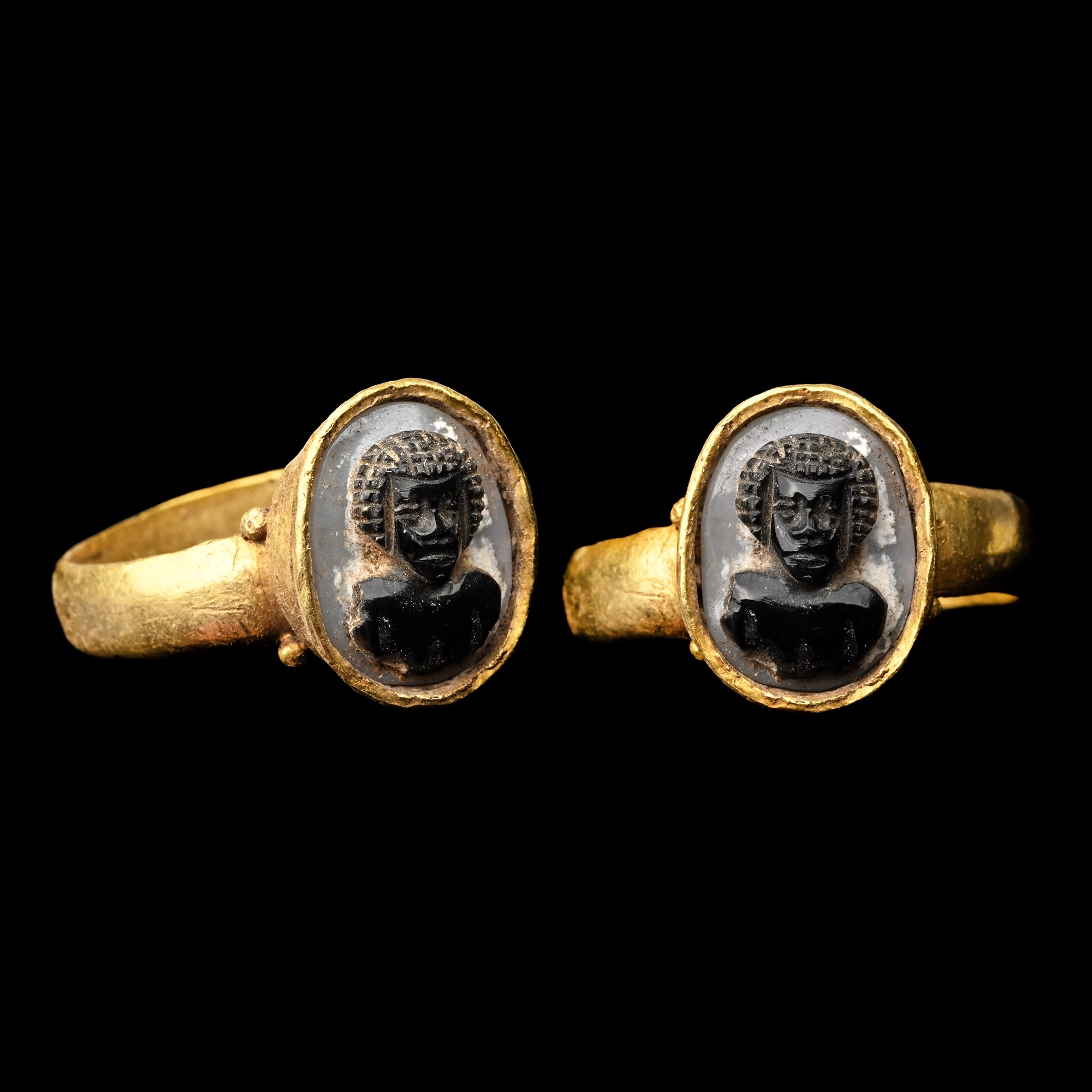 Roman Gold Ring with Onyx Nubian Bust Cameo